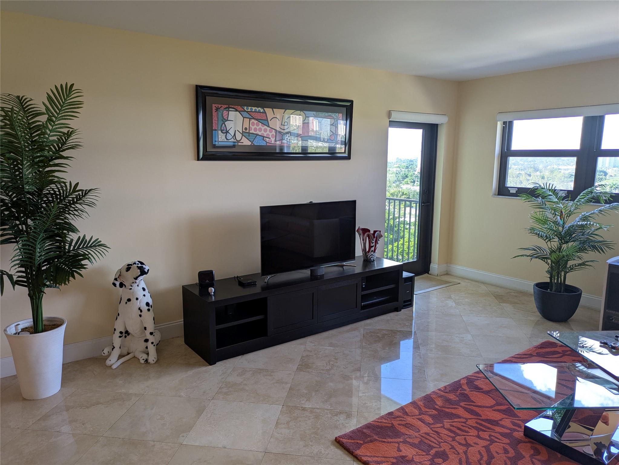 View photos, virtual tours, details... 3200 Port Royale Dr 1109