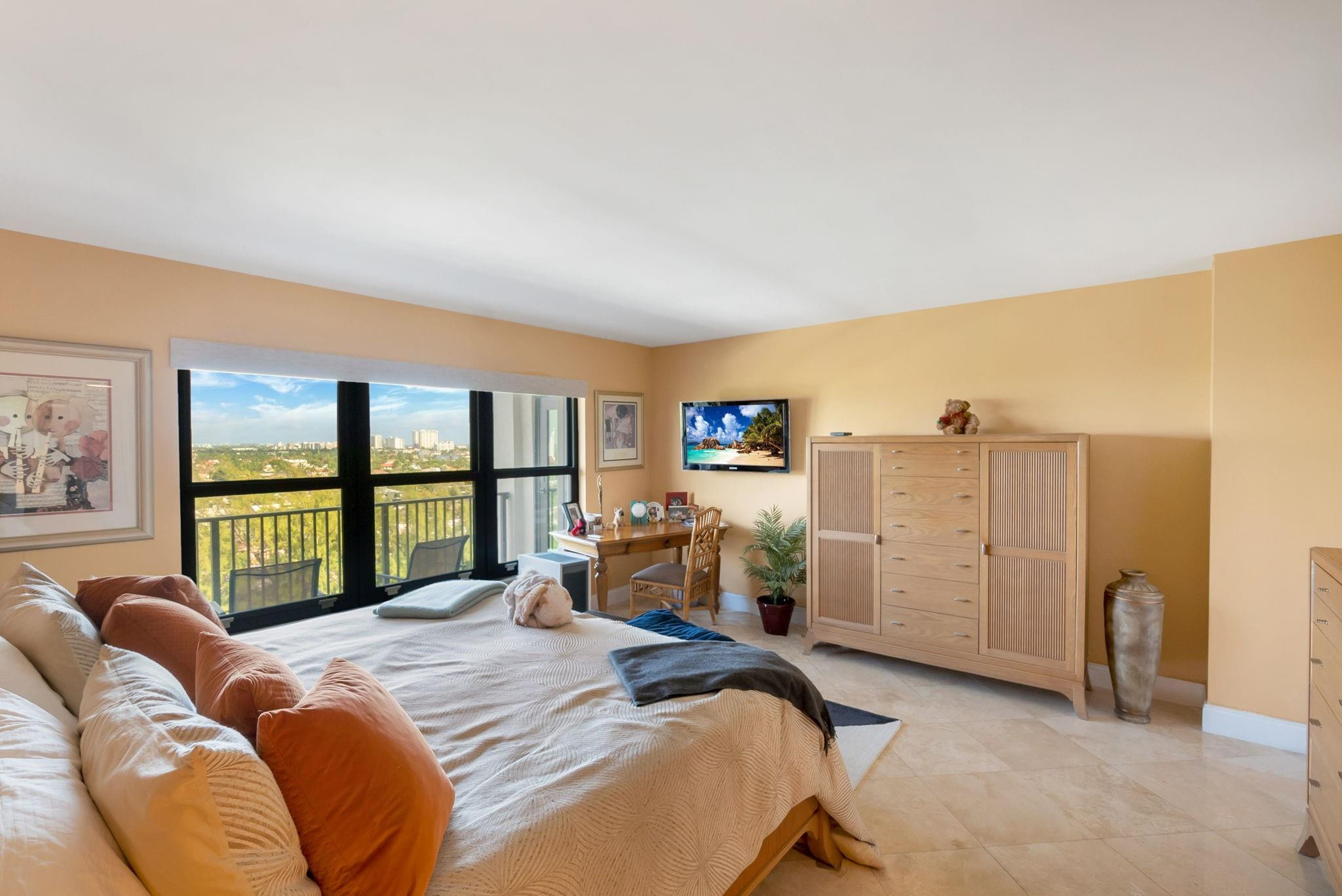 Tower at Port Royale - Residential