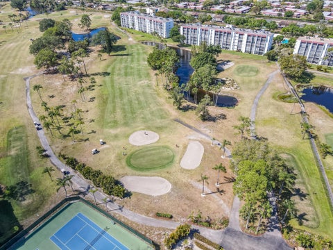 Tiny photo for 3465 Via Poinciana #606, Lake Worth, FL 33467 (MLS # B26089915)