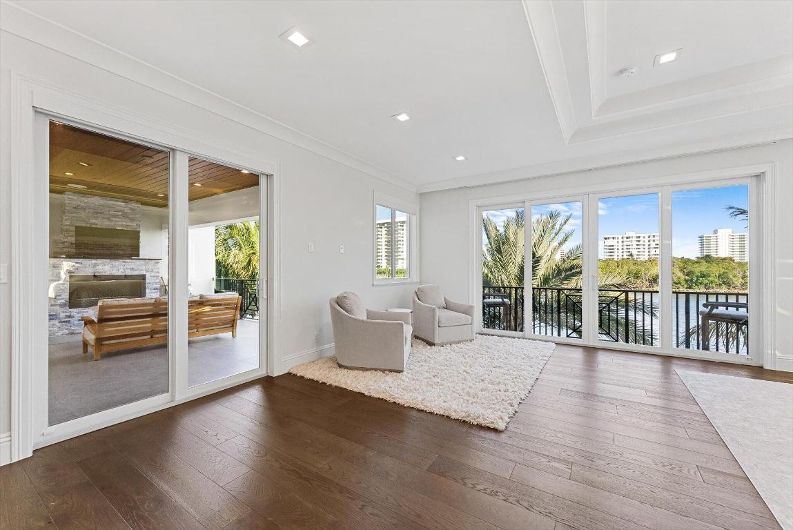 BOCA HARBOUR ISLAND SEC IN - Residential