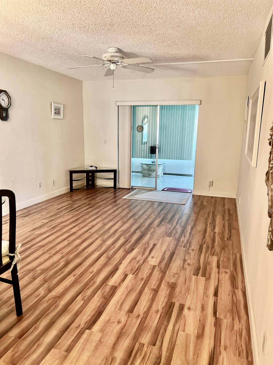 VILLAGE ROYALE CONDO 3 - Residential