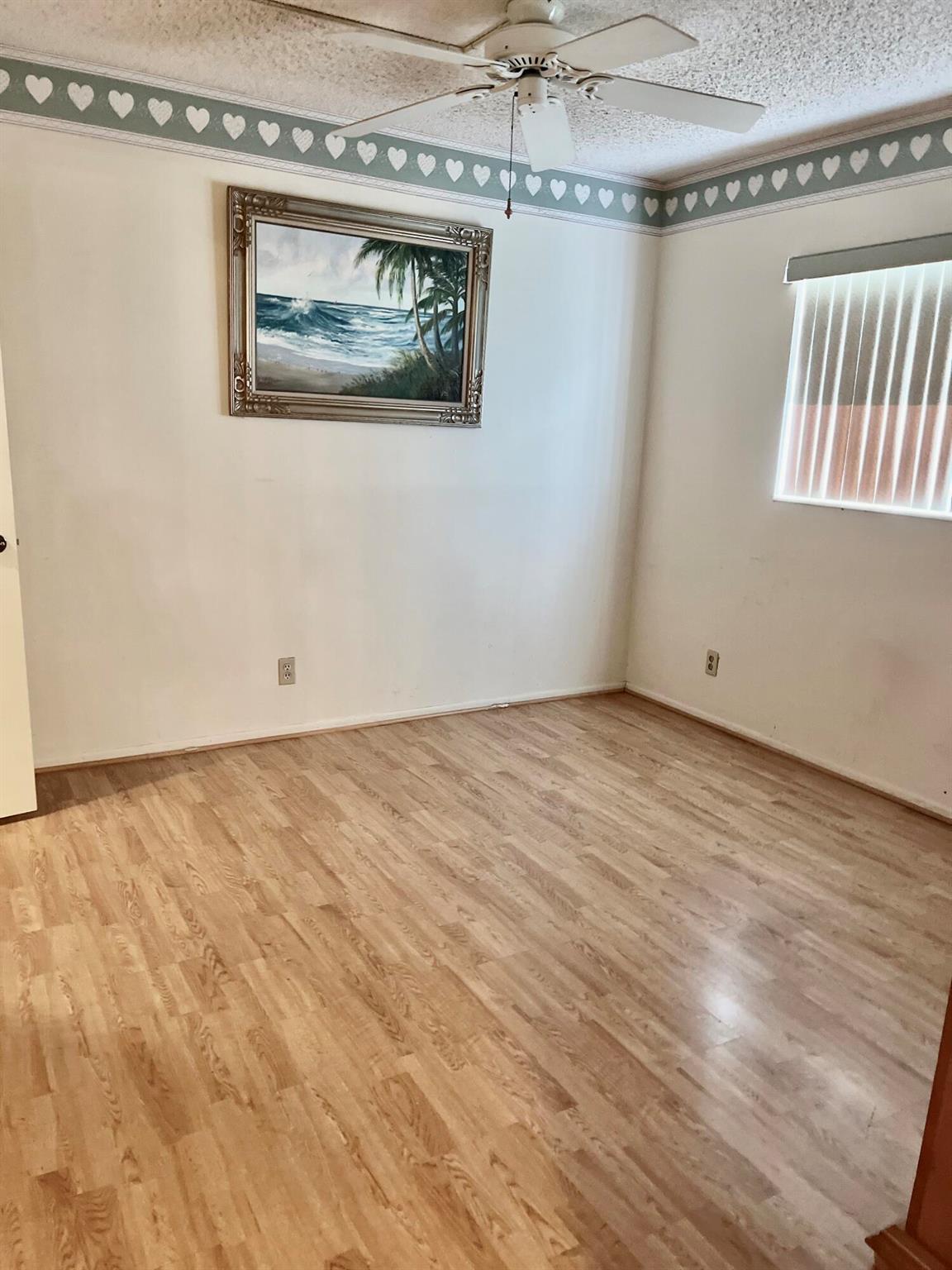 VILLAGE ROYALE CONDO 3 - Residential