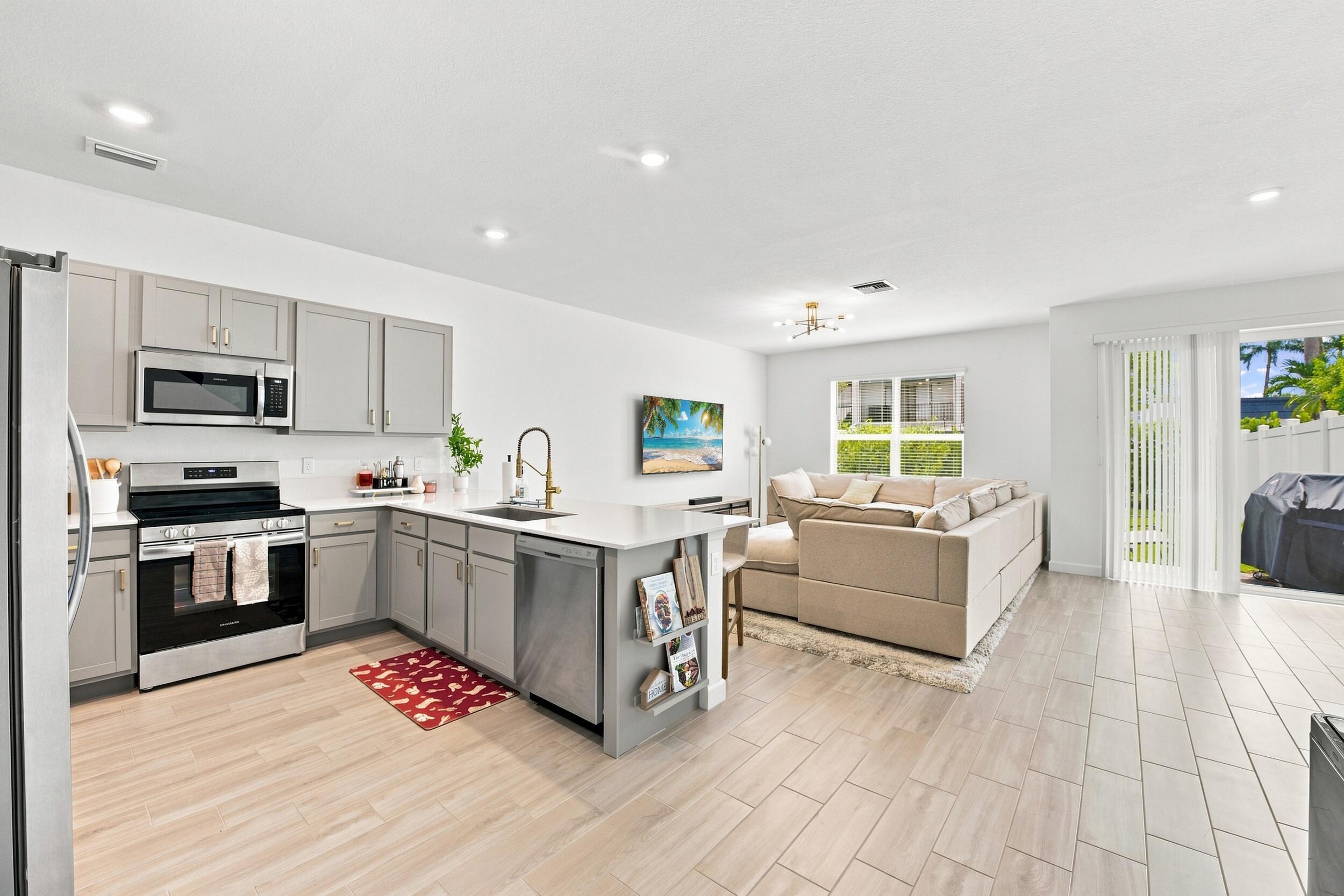 4341 POND LILY Lane