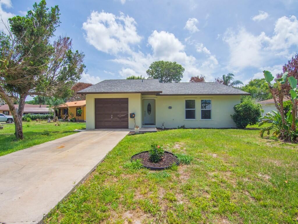 Photo of 4065 46th Lane, Vero Beach, FL 32967 (MLS # B26025924)