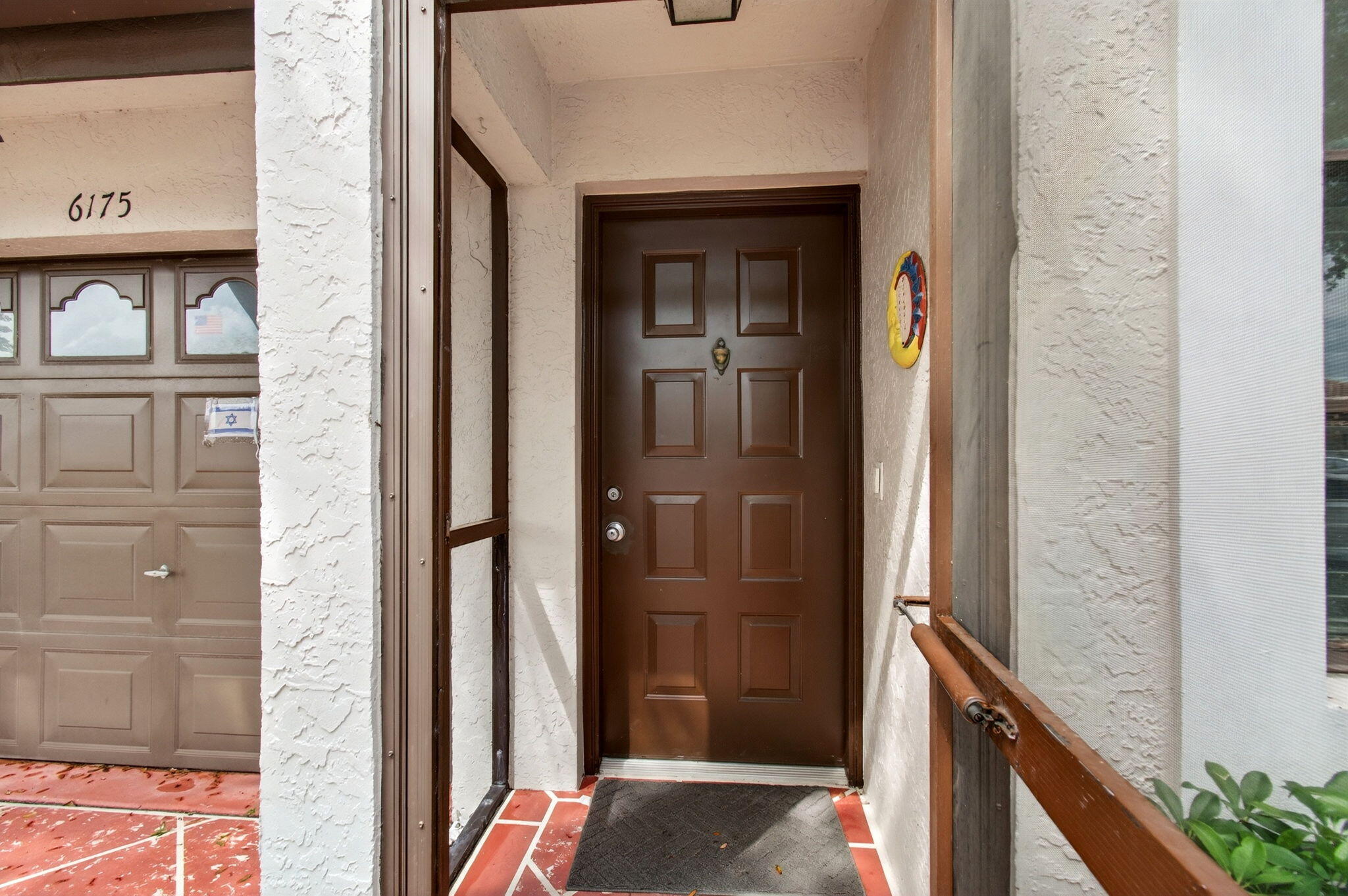 HUNTINGTON POINTE - Residential