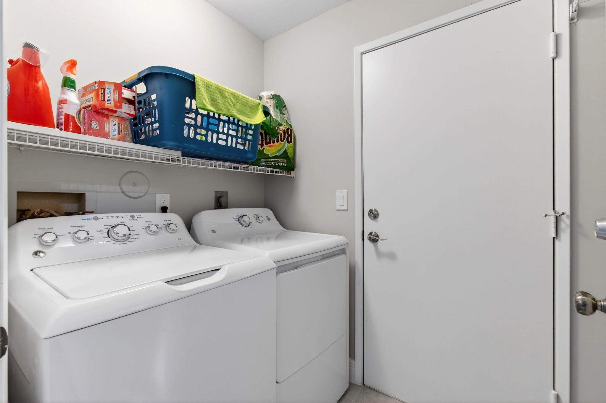 HUNTINGTON POINTE - Residential