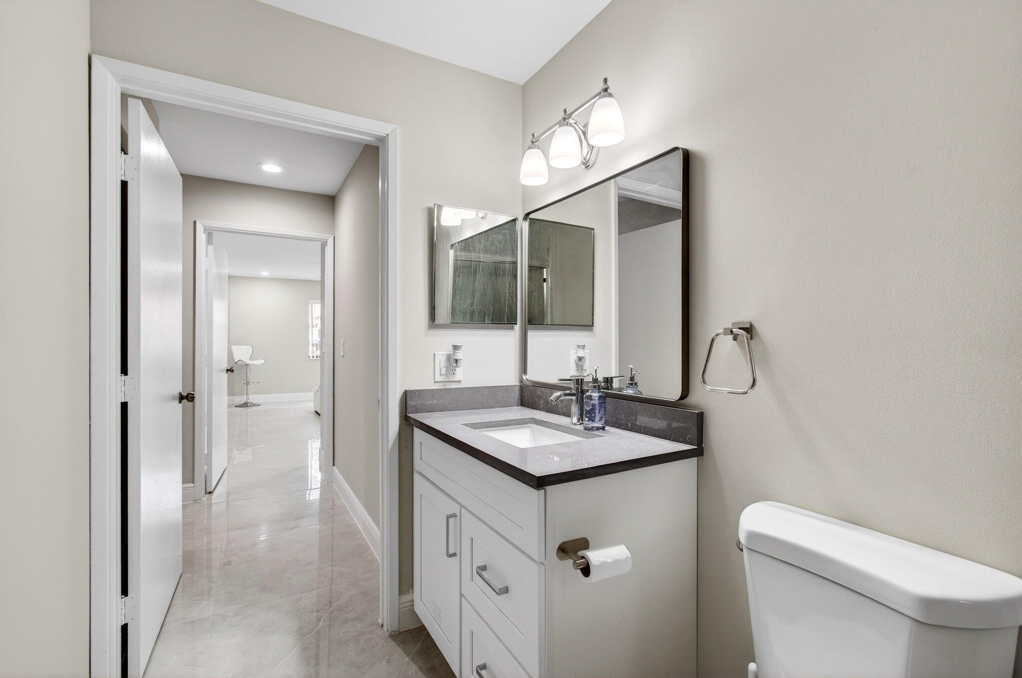 HUNTINGTON POINTE - Residential