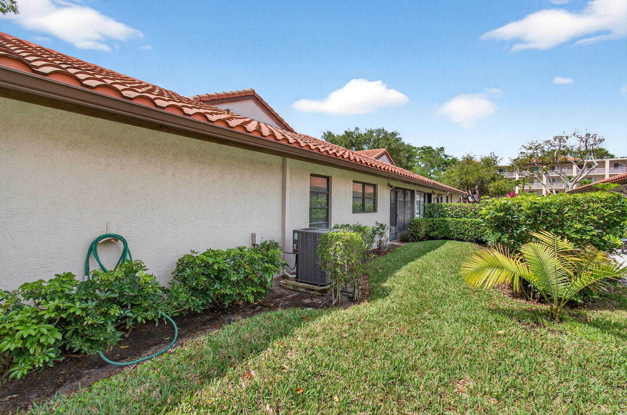 HUNTINGTON POINTE - Residential