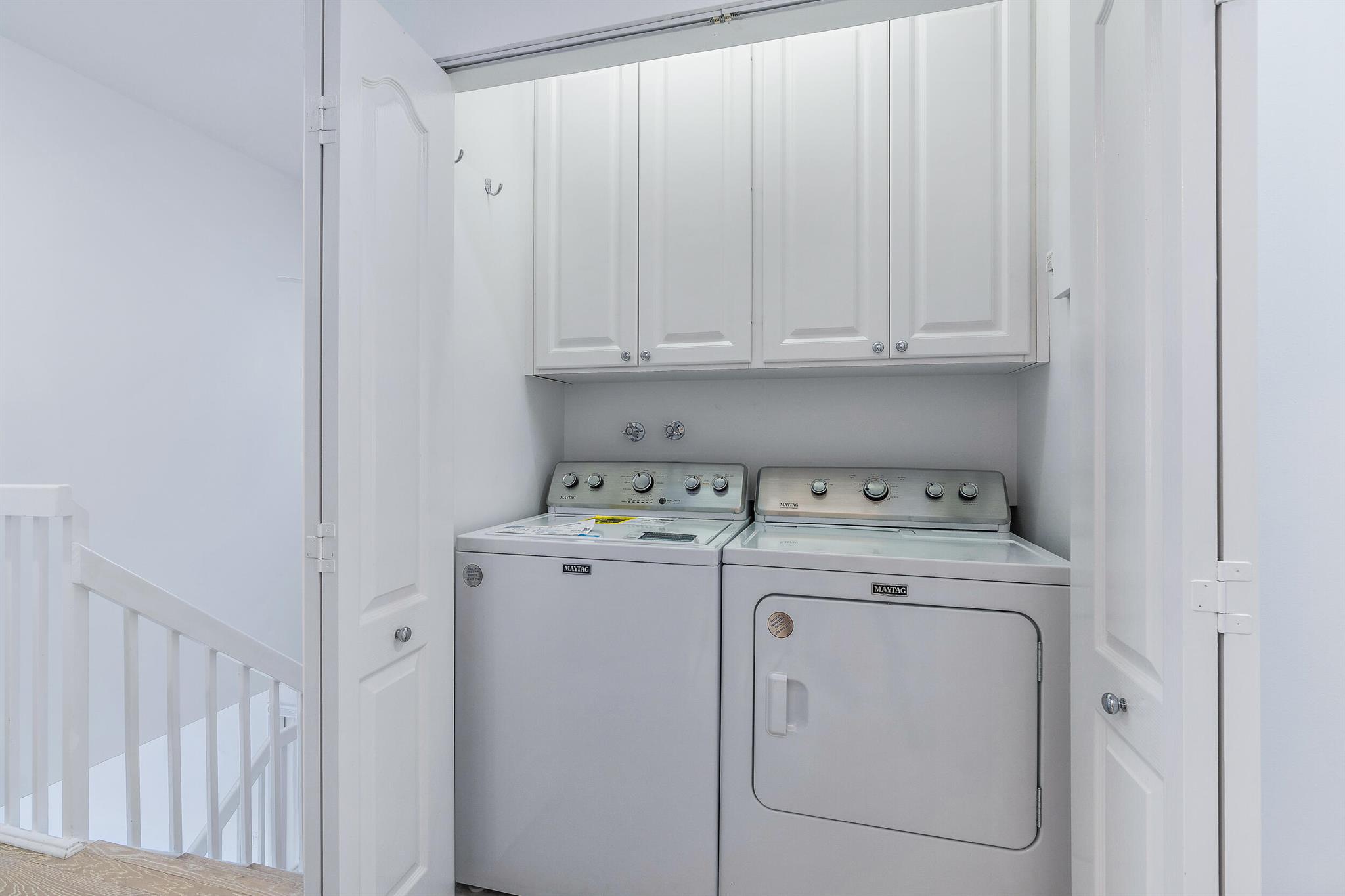 TEQUESTA OAKS - Residential