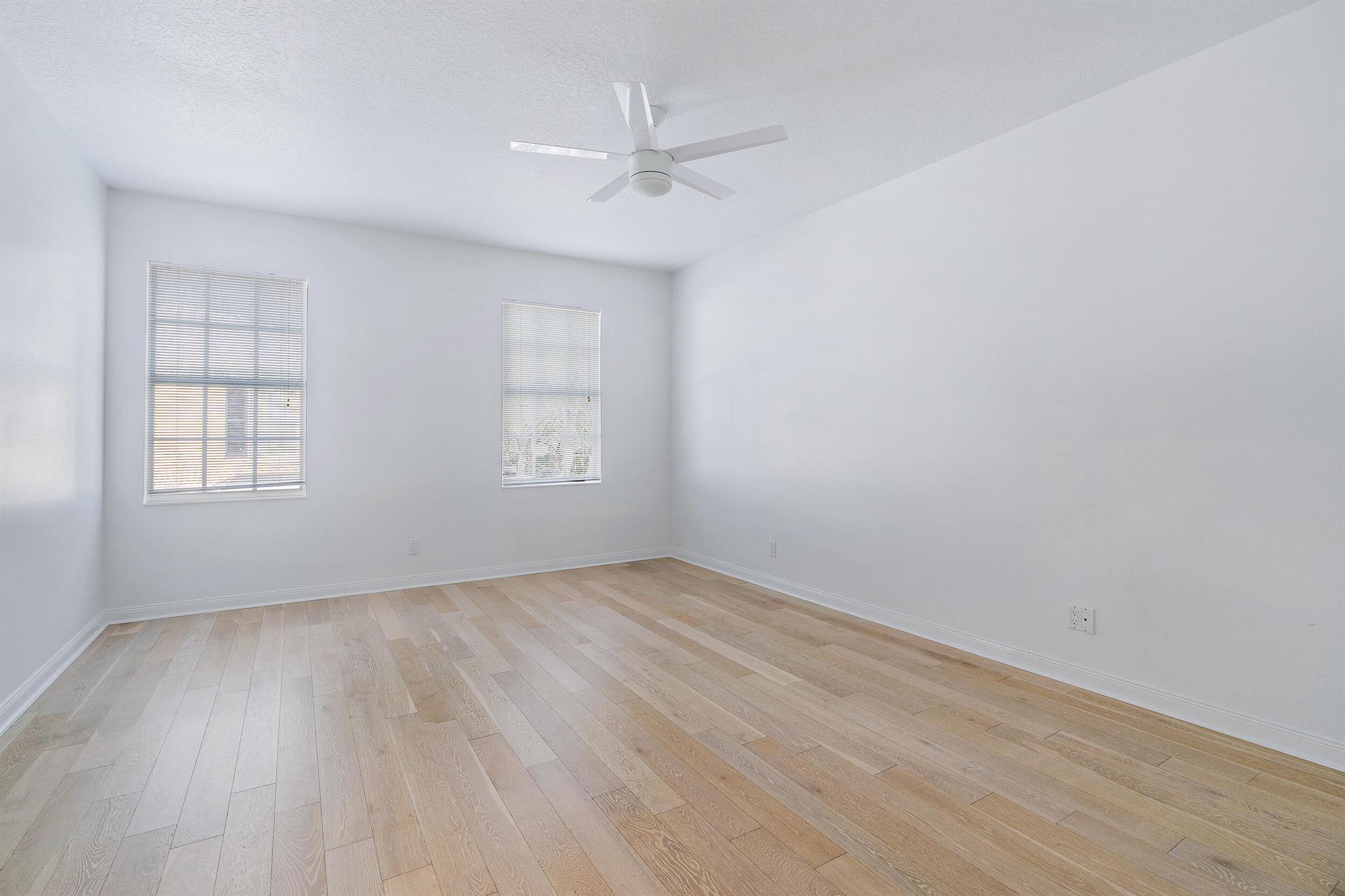 TEQUESTA OAKS - Residential