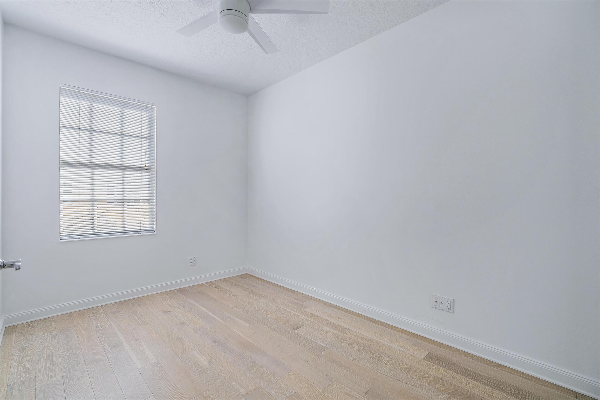 TEQUESTA OAKS - Residential