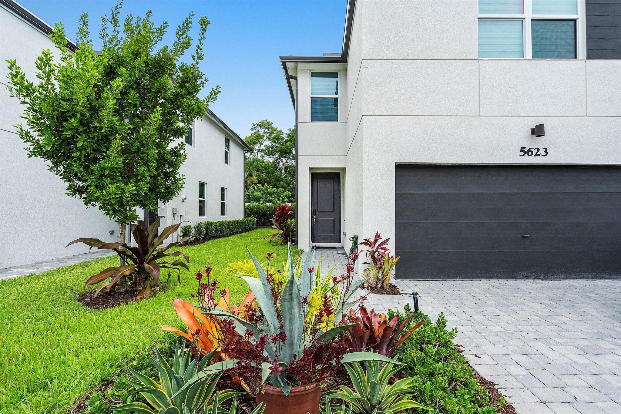 5623 Enclave Drive