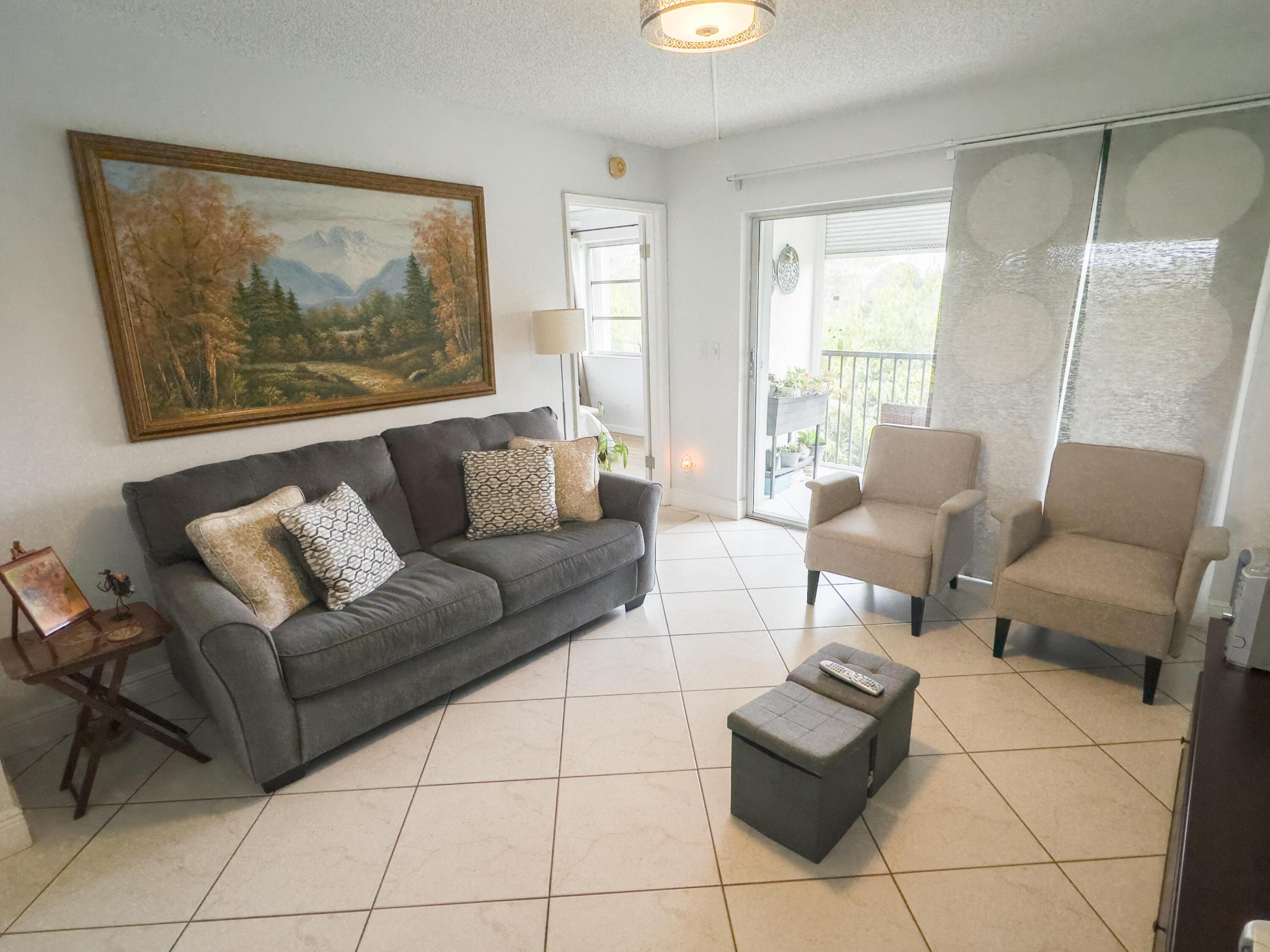 CYPRESS BEND CONDOMINIUM V - Residential Lease