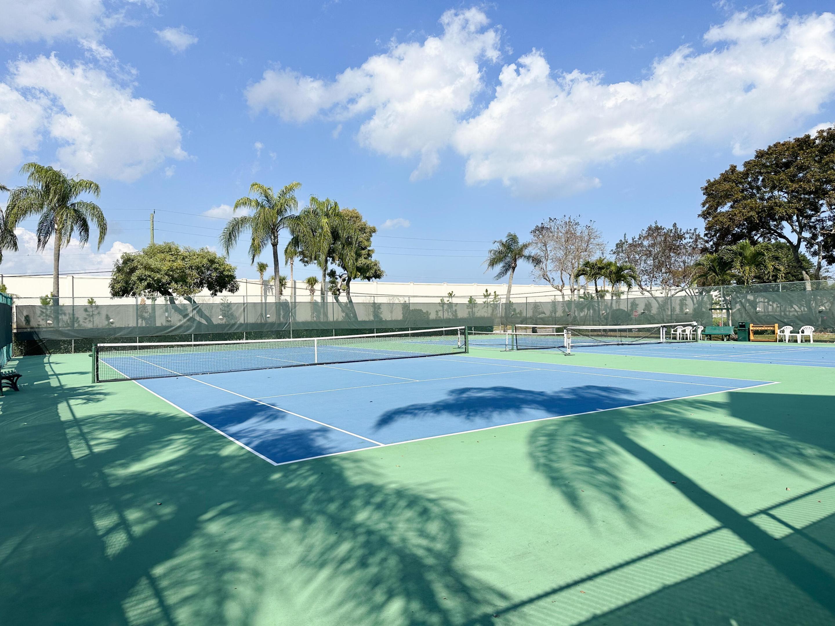 CYPRESS BEND CONDOMINIUM V - Residential Lease