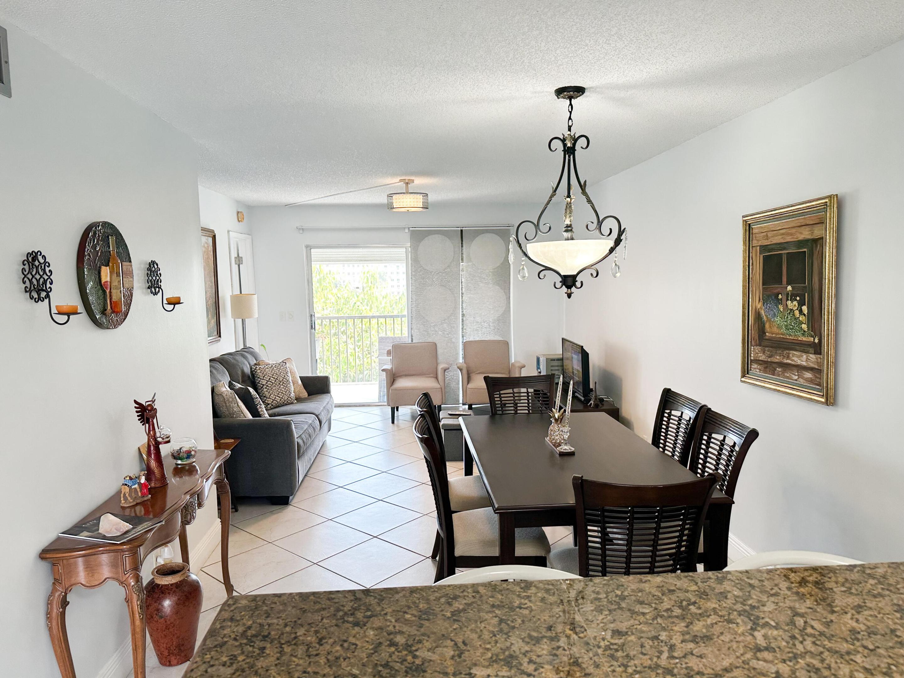 CYPRESS BEND CONDOMINIUM V - Residential Lease