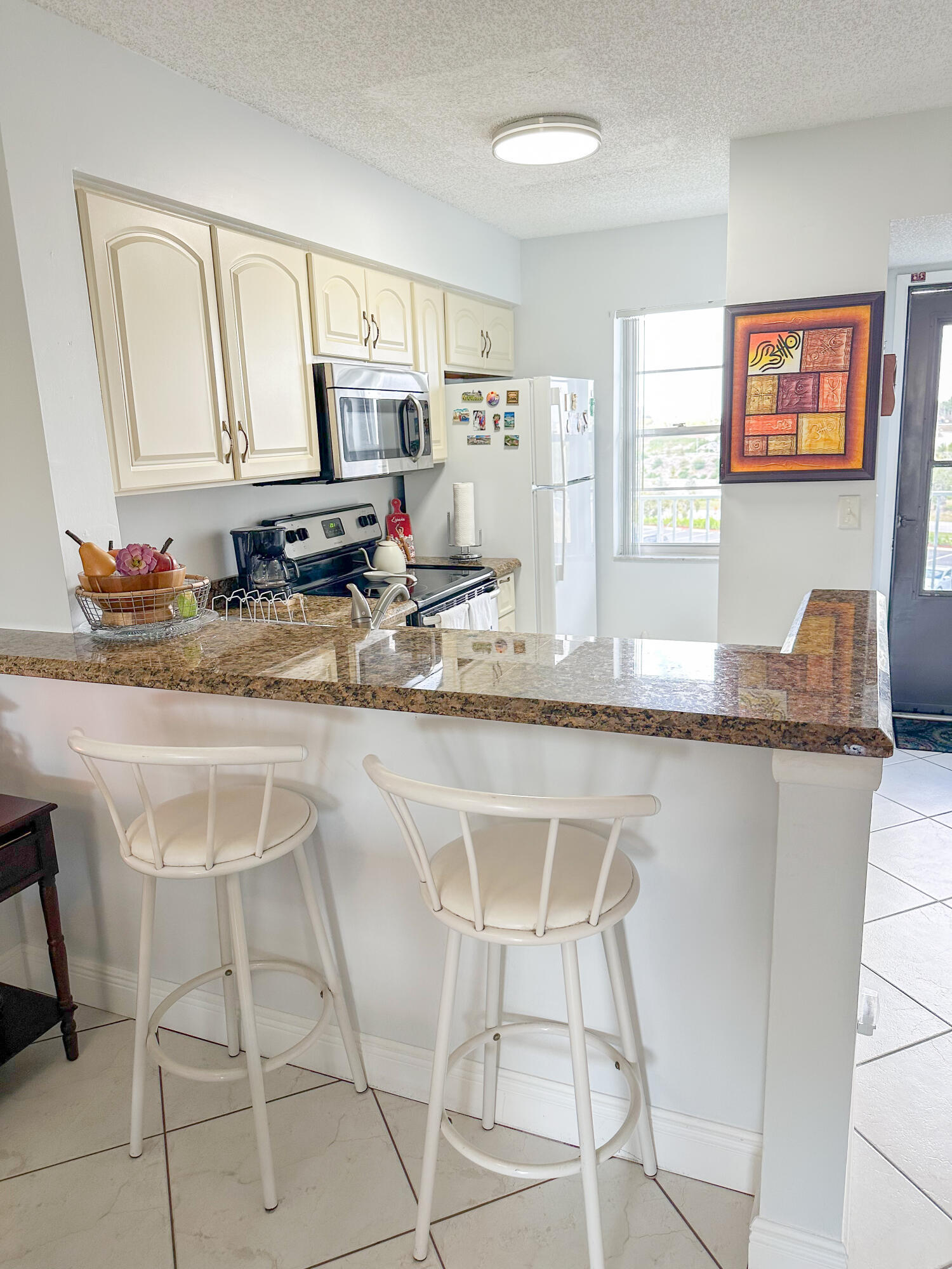 CYPRESS BEND CONDOMINIUM V - Residential Lease