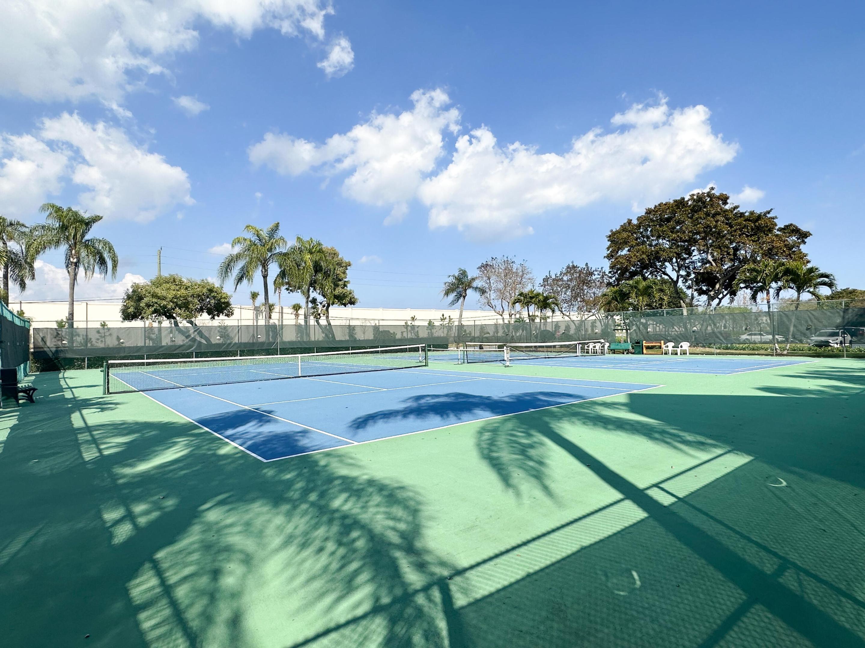 CYPRESS BEND CONDOMINIUM V - Residential Lease