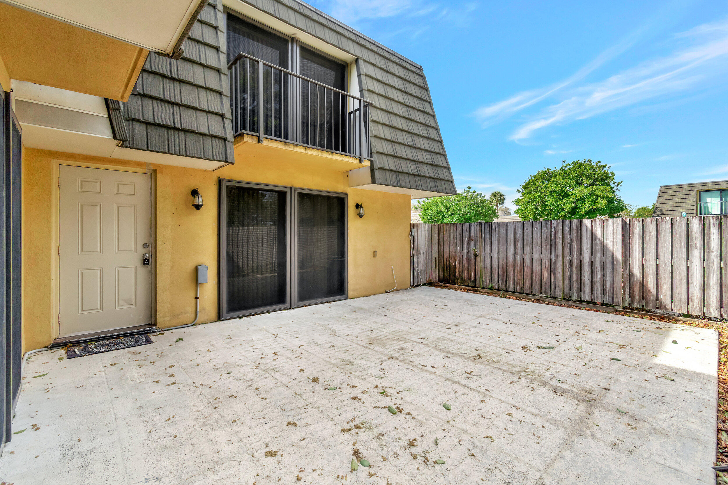 VILLAGE OF SANDALWOOD LAKES 1 - Residential Lease