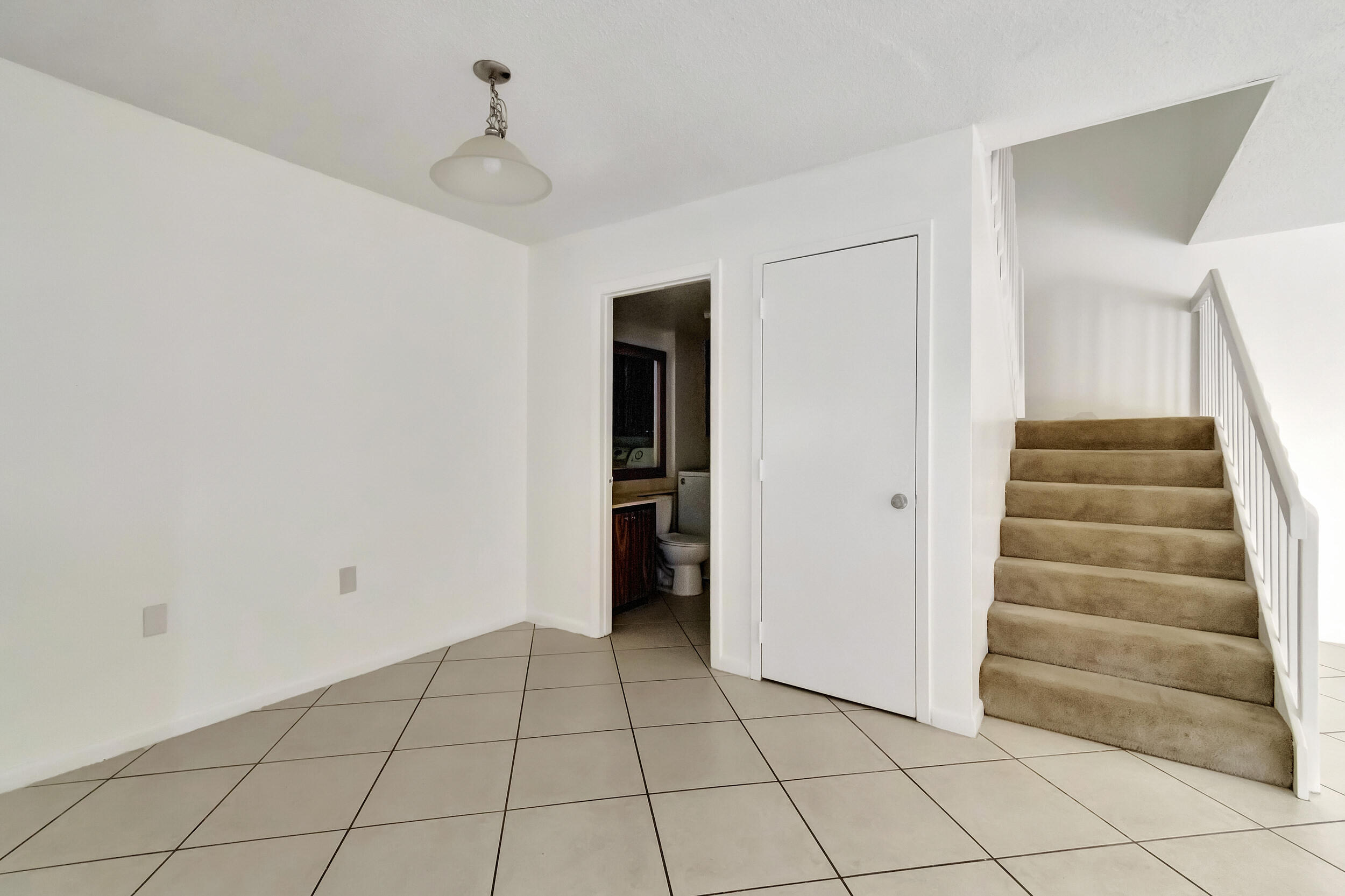 VILLAGE OF SANDALWOOD LAKES 1 - Residential Lease