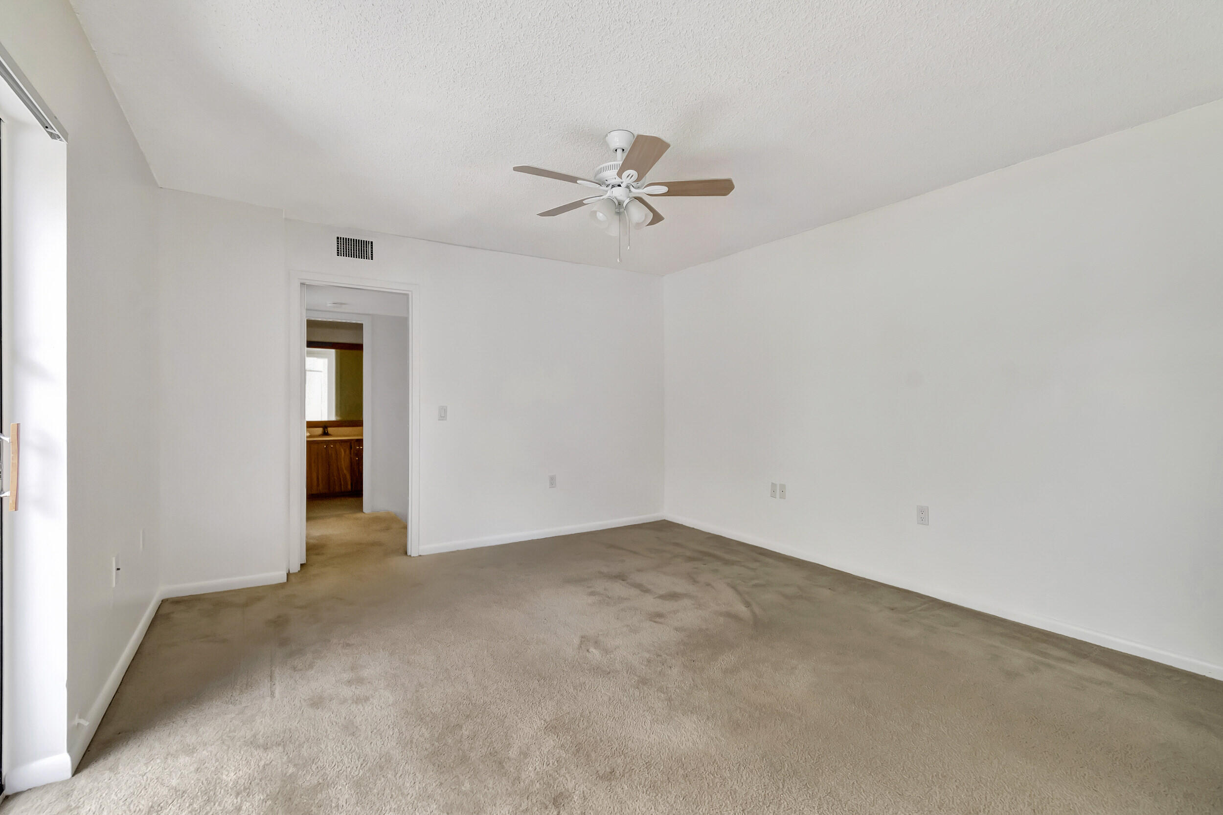 VILLAGE OF SANDALWOOD LAKES 1 - Residential Lease