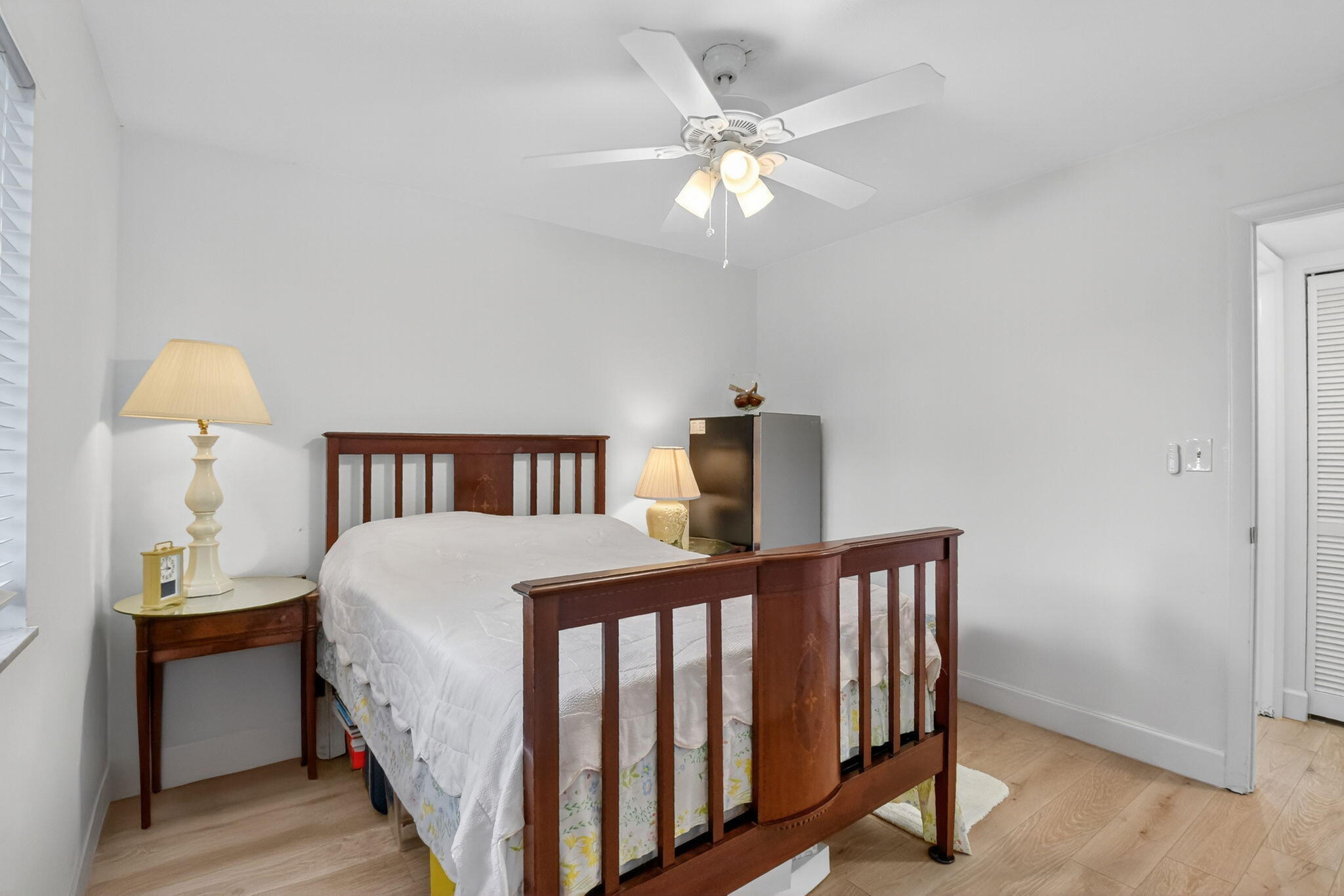 LANDS OF THE PRESIDENT CONDO 8 - Residential Lease