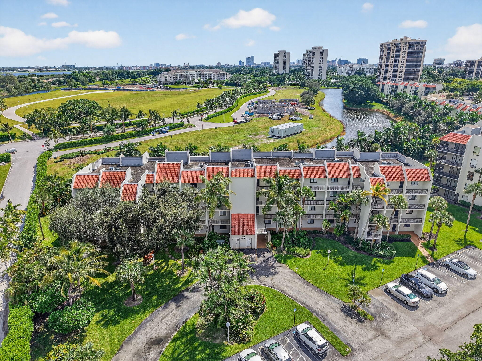 LANDS OF THE PRESIDENT CONDO 8 - Residential Lease