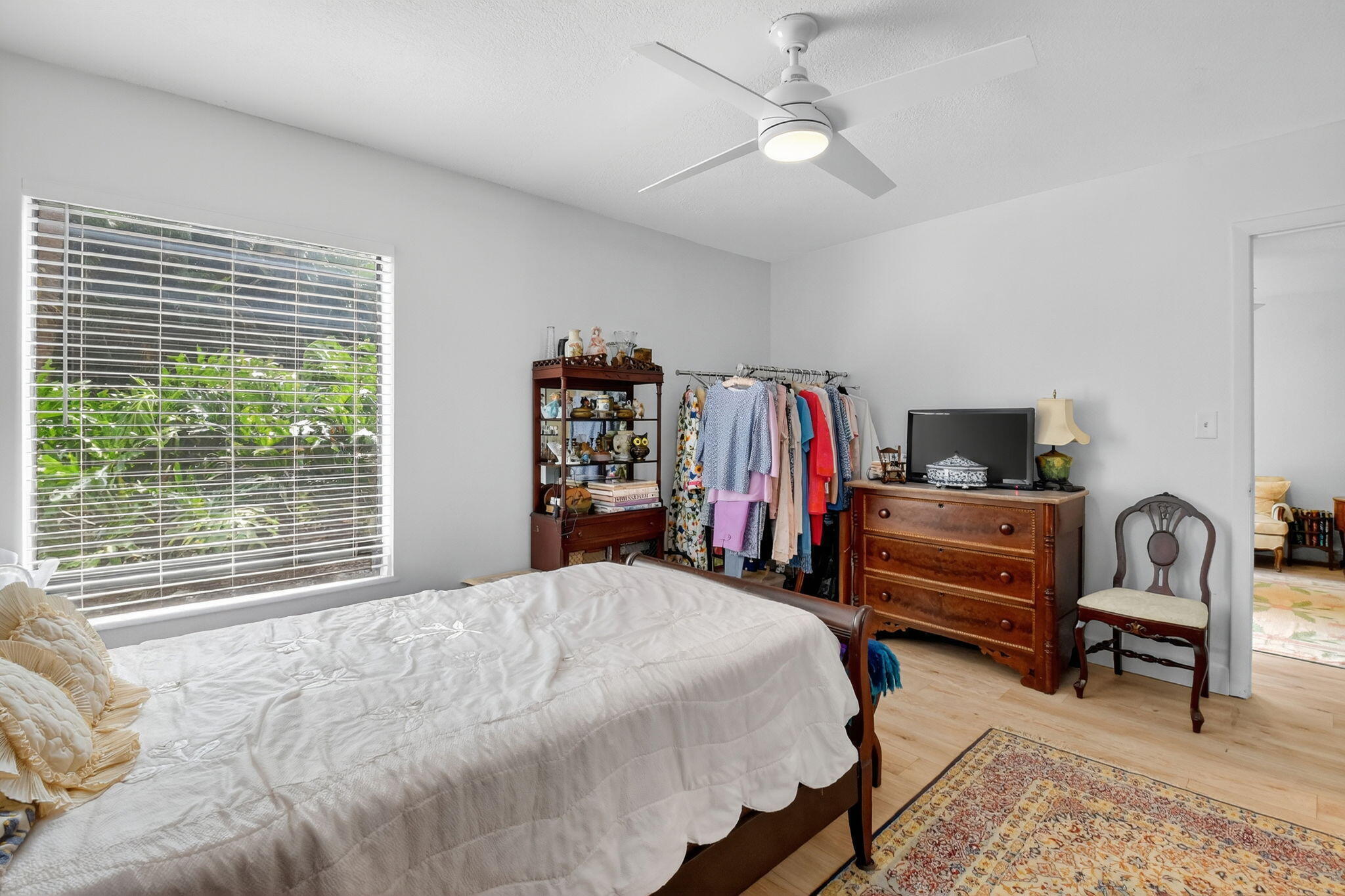 LANDS OF THE PRESIDENT CONDO 8 - Residential Lease