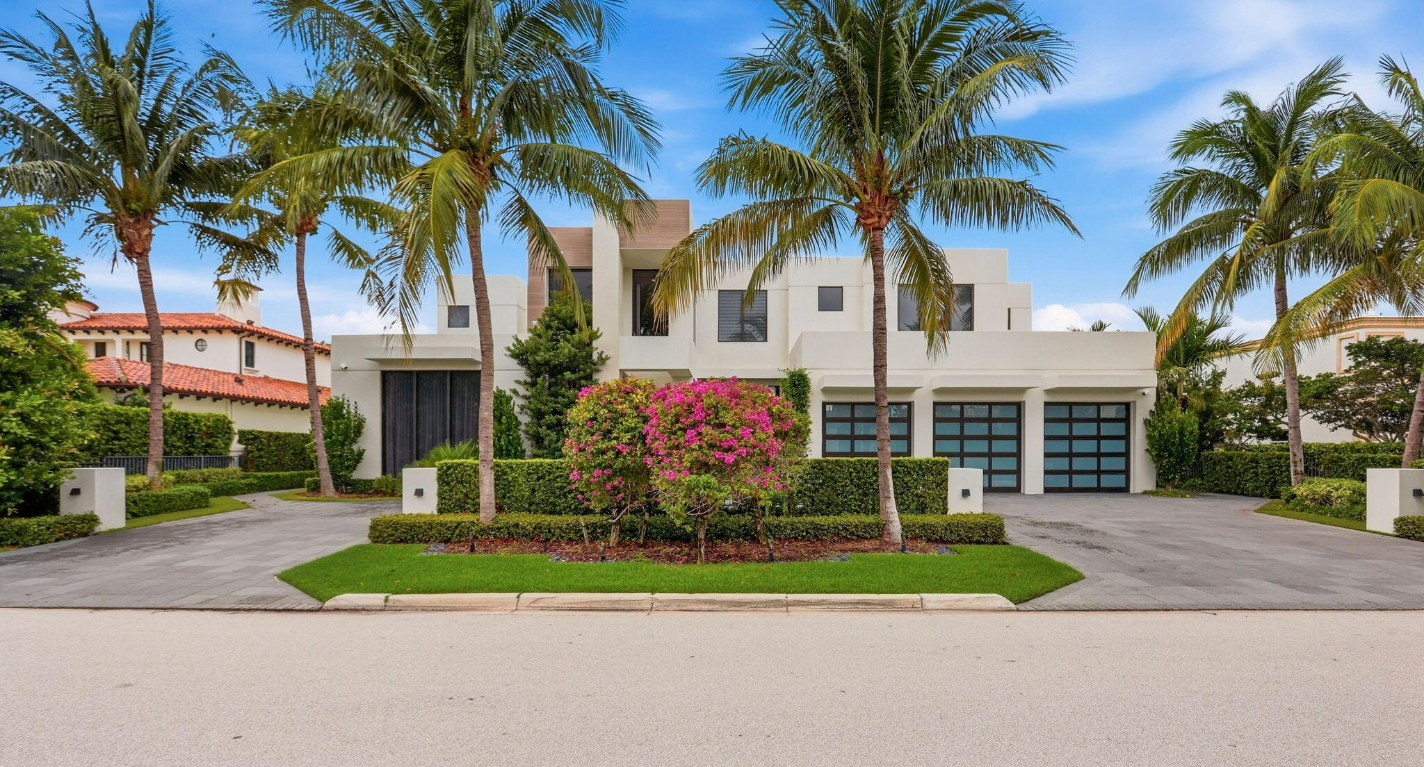 1371 ROYAL PALM Way