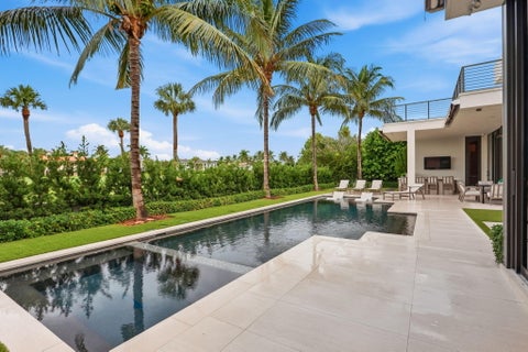 Tiny photo for 1371 ROYAL PALM Way, Boca Raton, FL 33432 (MLS # B26083332)