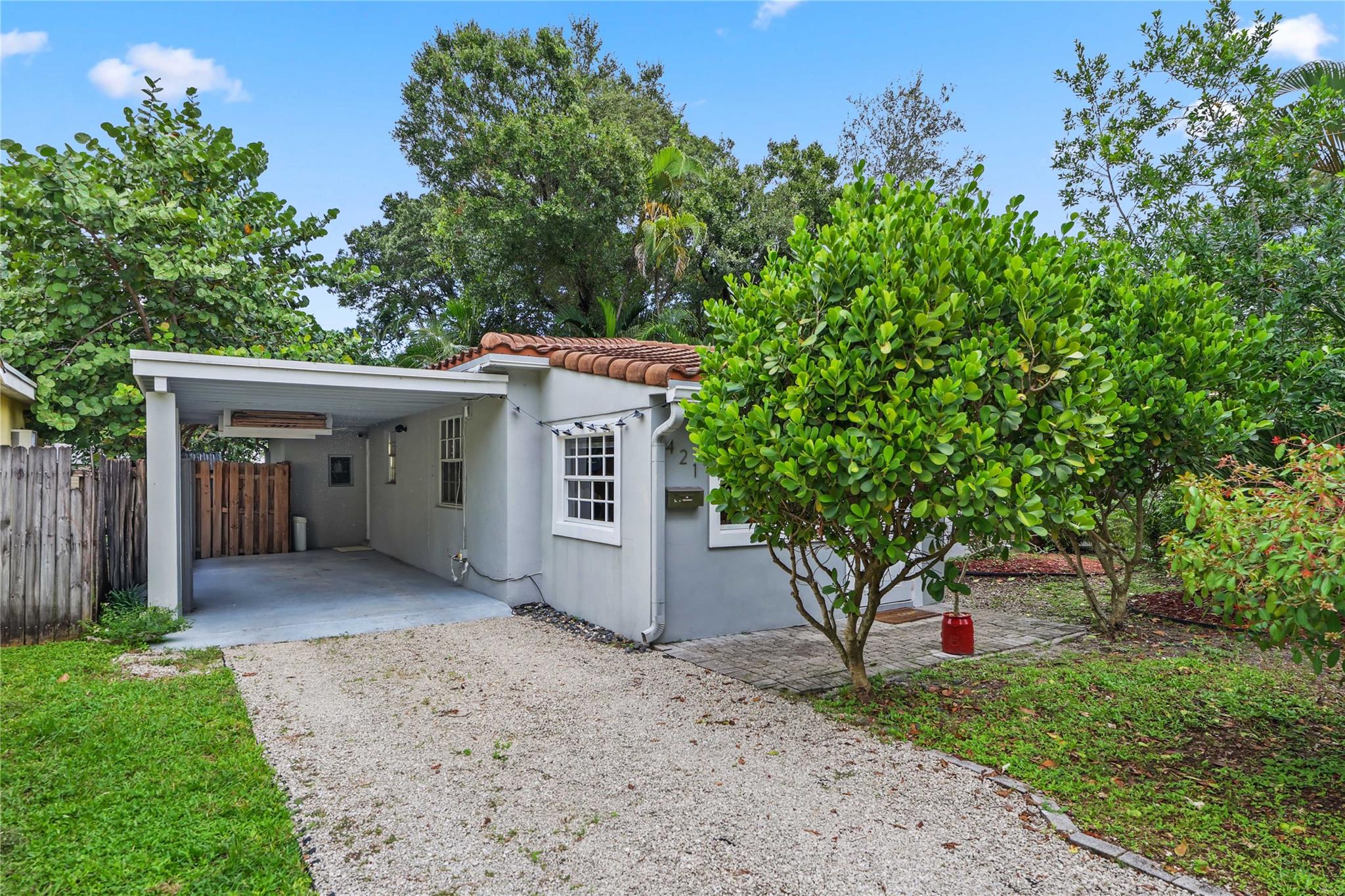 LAUDERDALE - Residential