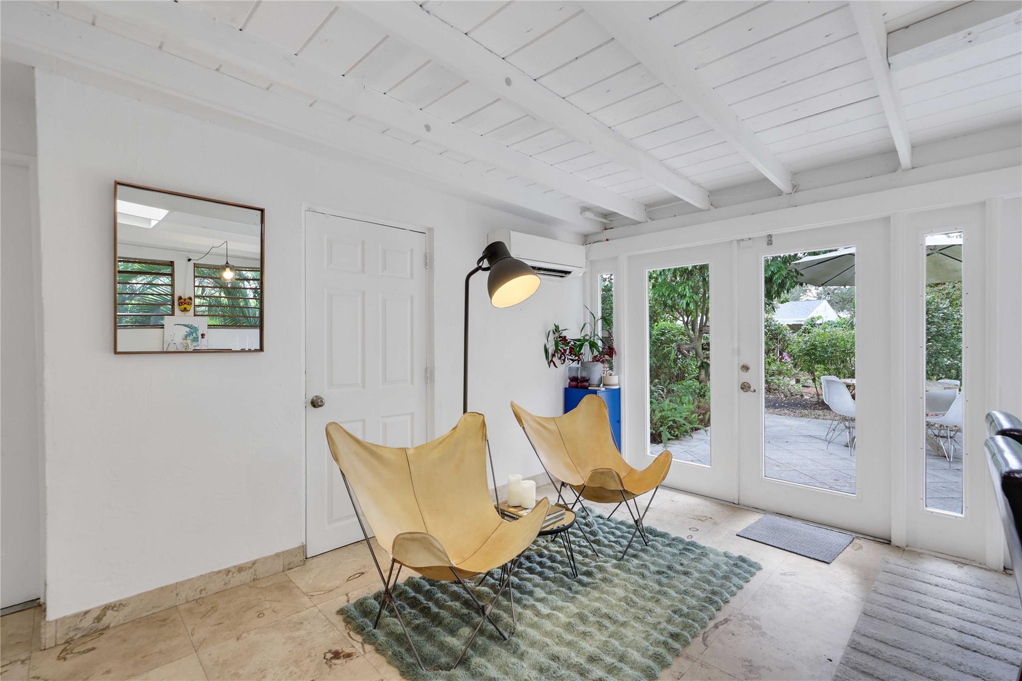 LAUDERDALE - Residential