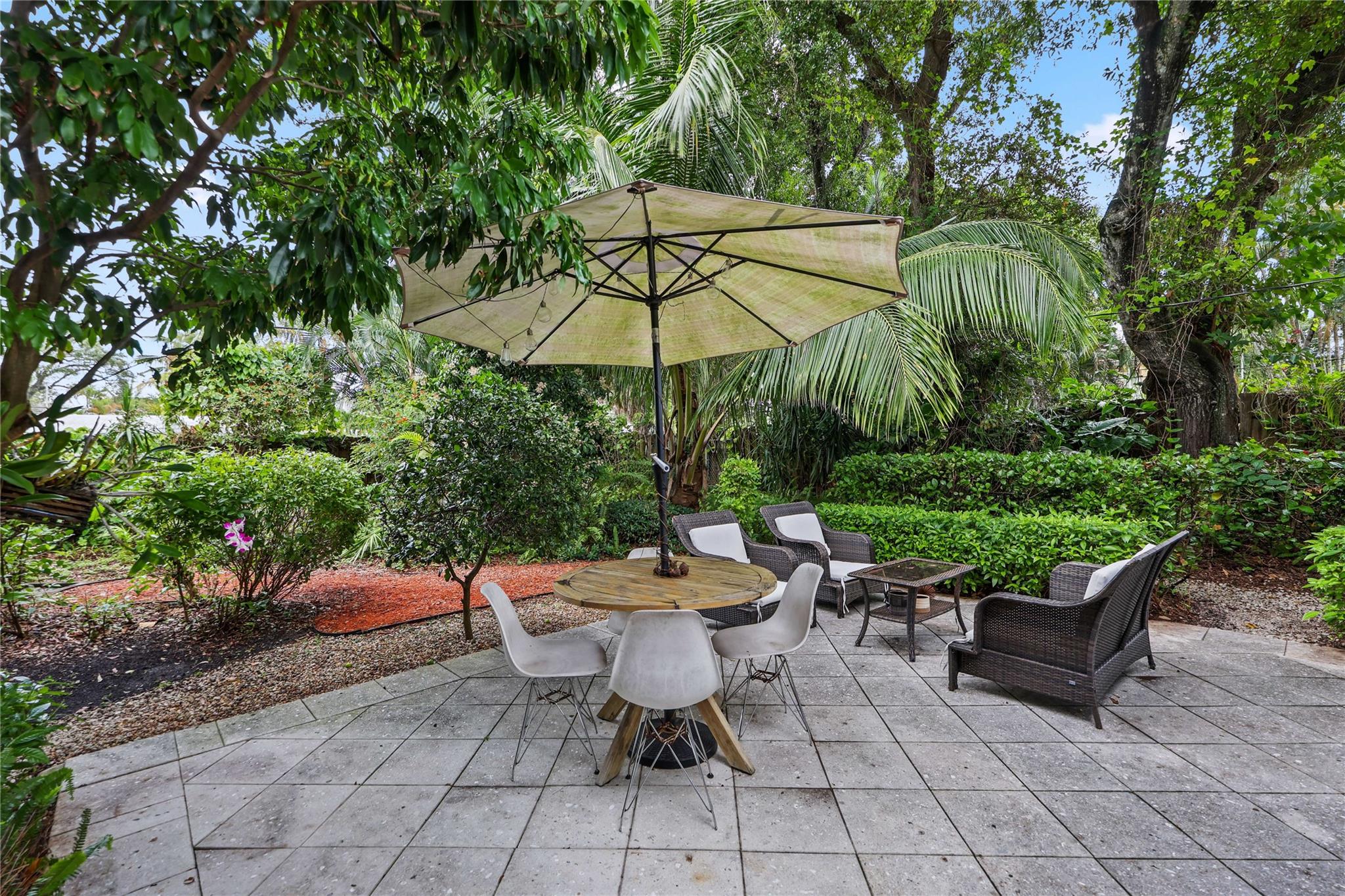 LAUDERDALE - Residential