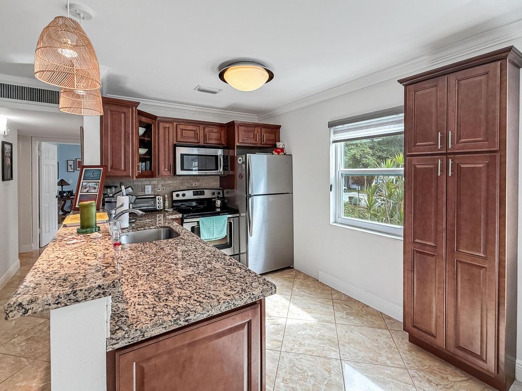 Photo of 334 Piedmont G, Delray Beach, FL 33484 (MLS # R11166323)