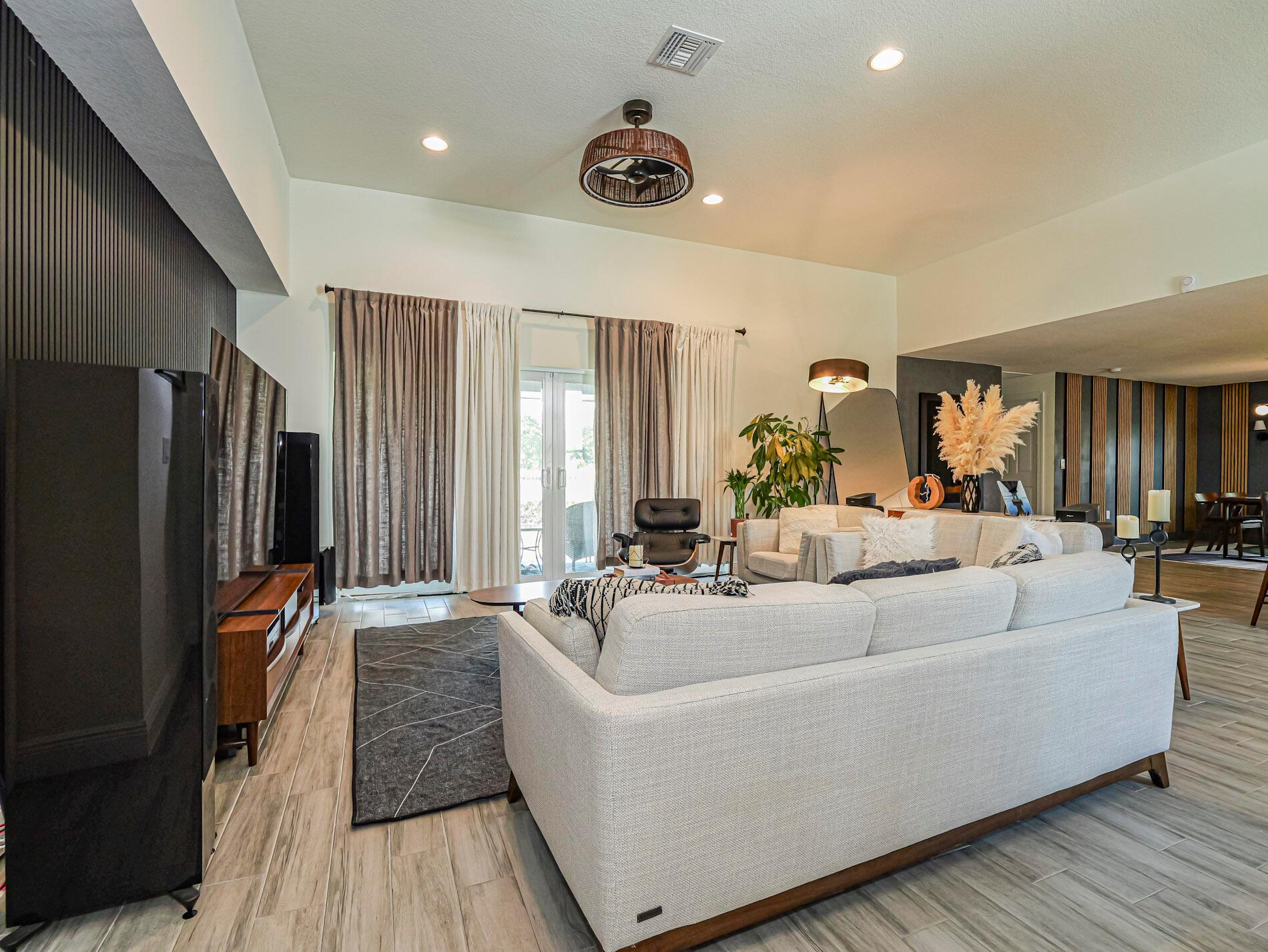 PORT ST LUCIE SECTION 33 - Residential