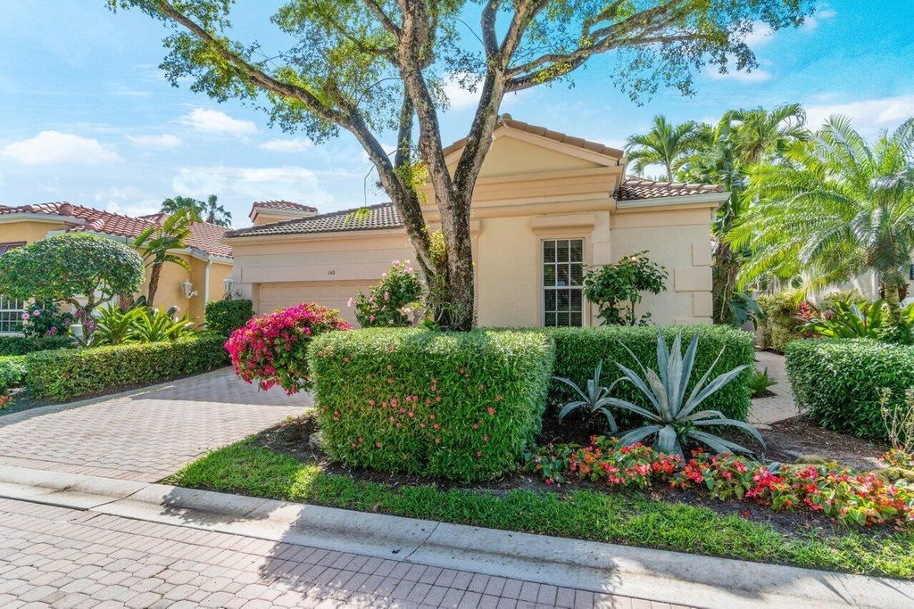 Photo of 140 Sunset Bay Drive, Palm Beach Gardens, FL 33418 (MLS # R10968120)