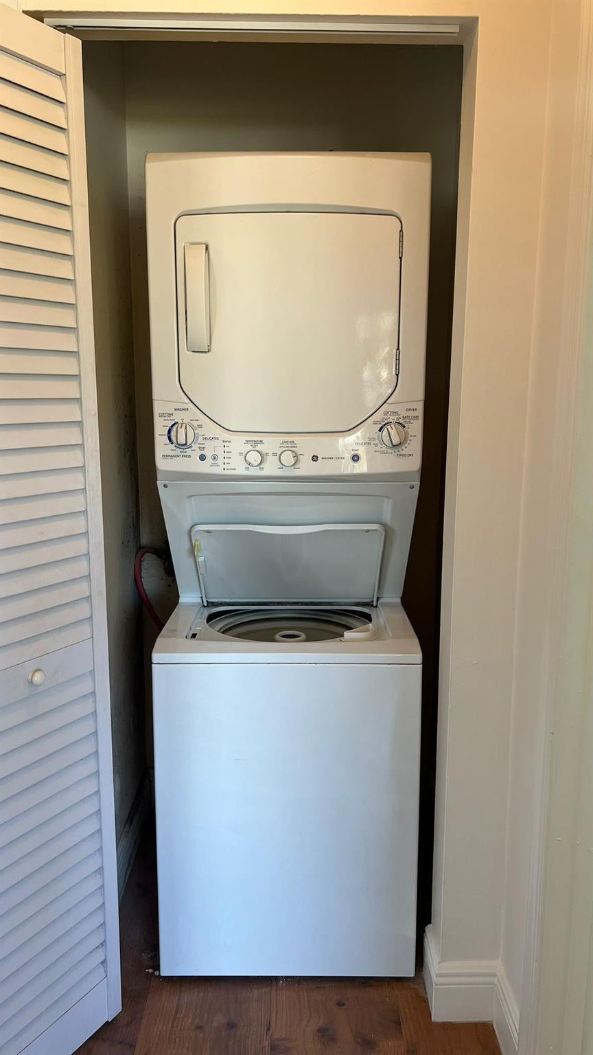 ROYAL GRENADIER CONDO - Residential Lease
