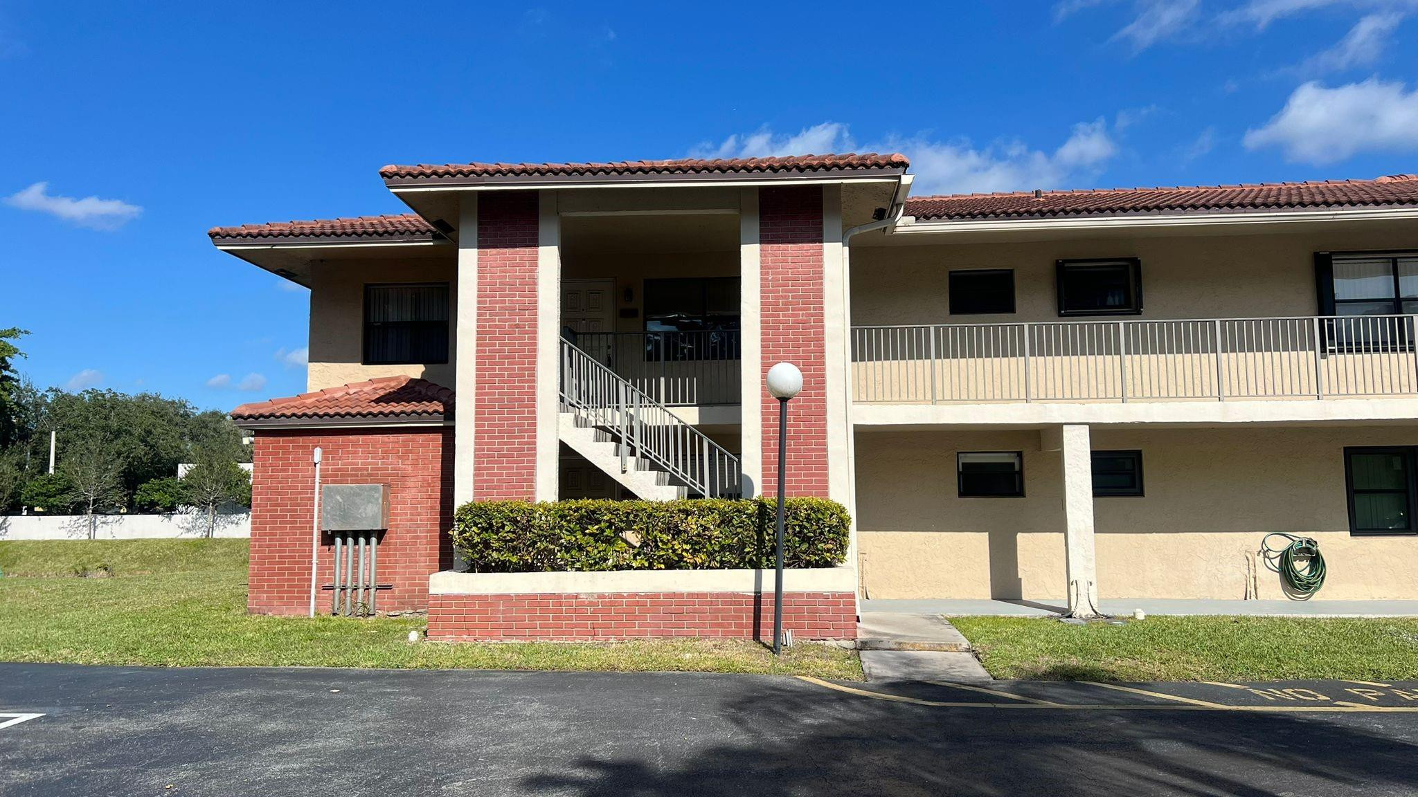 ROYAL GRENADIER CONDO - Residential Lease