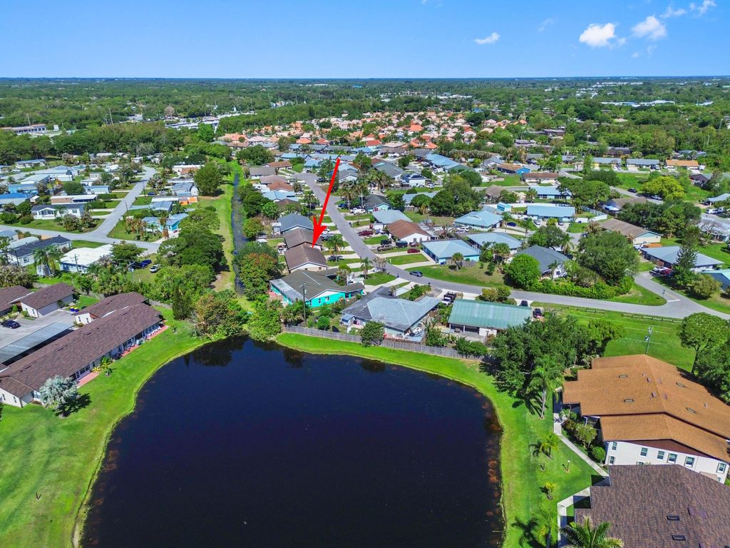 Photo of 4548 SE Salvatori Road, Stuart, FL 34997 (MLS # B26028505)