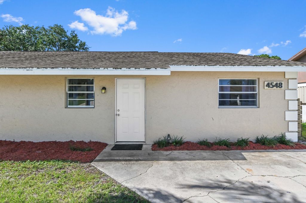 Photo of 4548 SE Salvatori Road, Stuart, FL 34997 (MLS # B26028505)