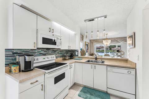 Photo of 14388 Emerald Lake Drive #2, Delray Beach, FL 33446 (MLS # B26052027)