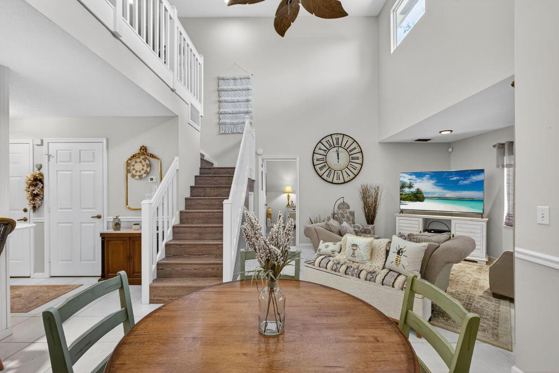 ARMOUR MANOR - Residential