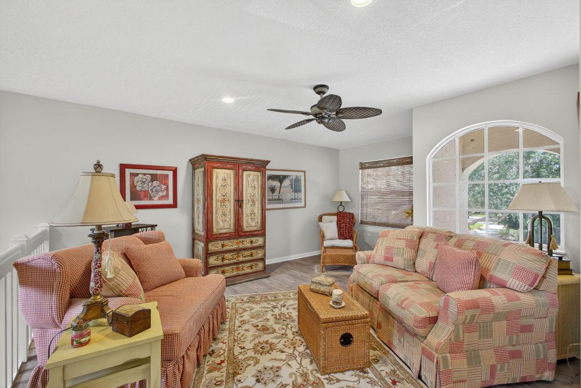 ARMOUR MANOR - Residential