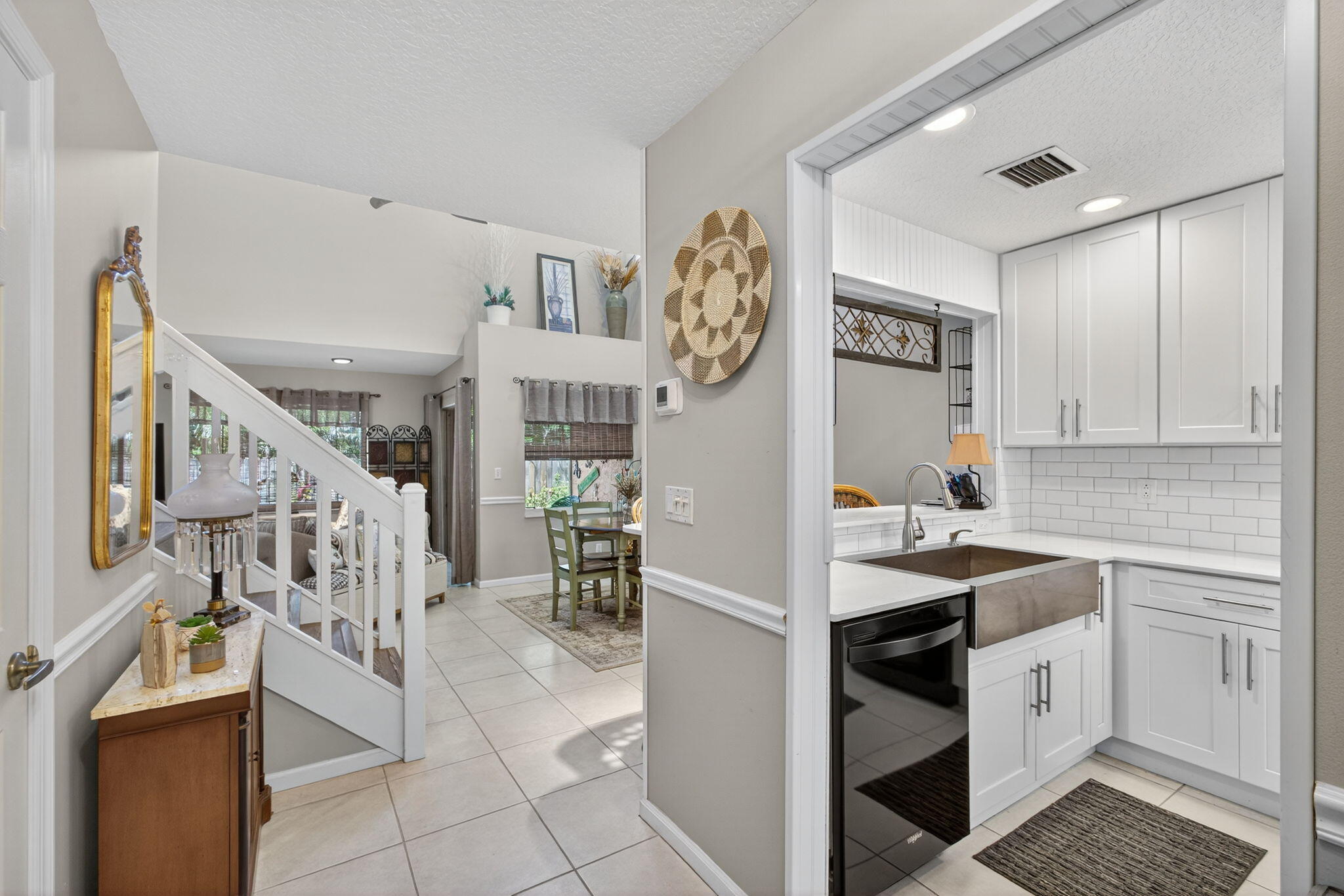 ARMOUR MANOR - Residential