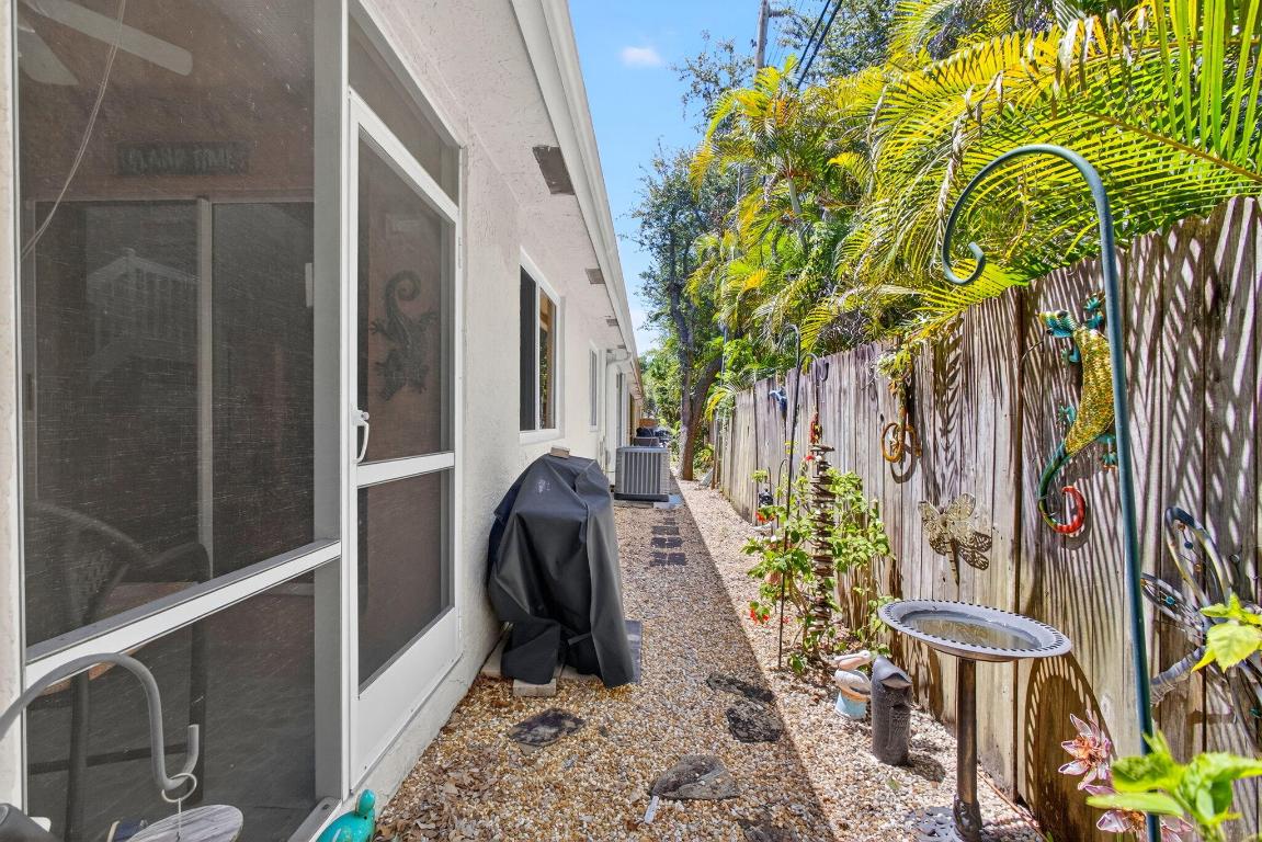 ARMOUR MANOR - Residential