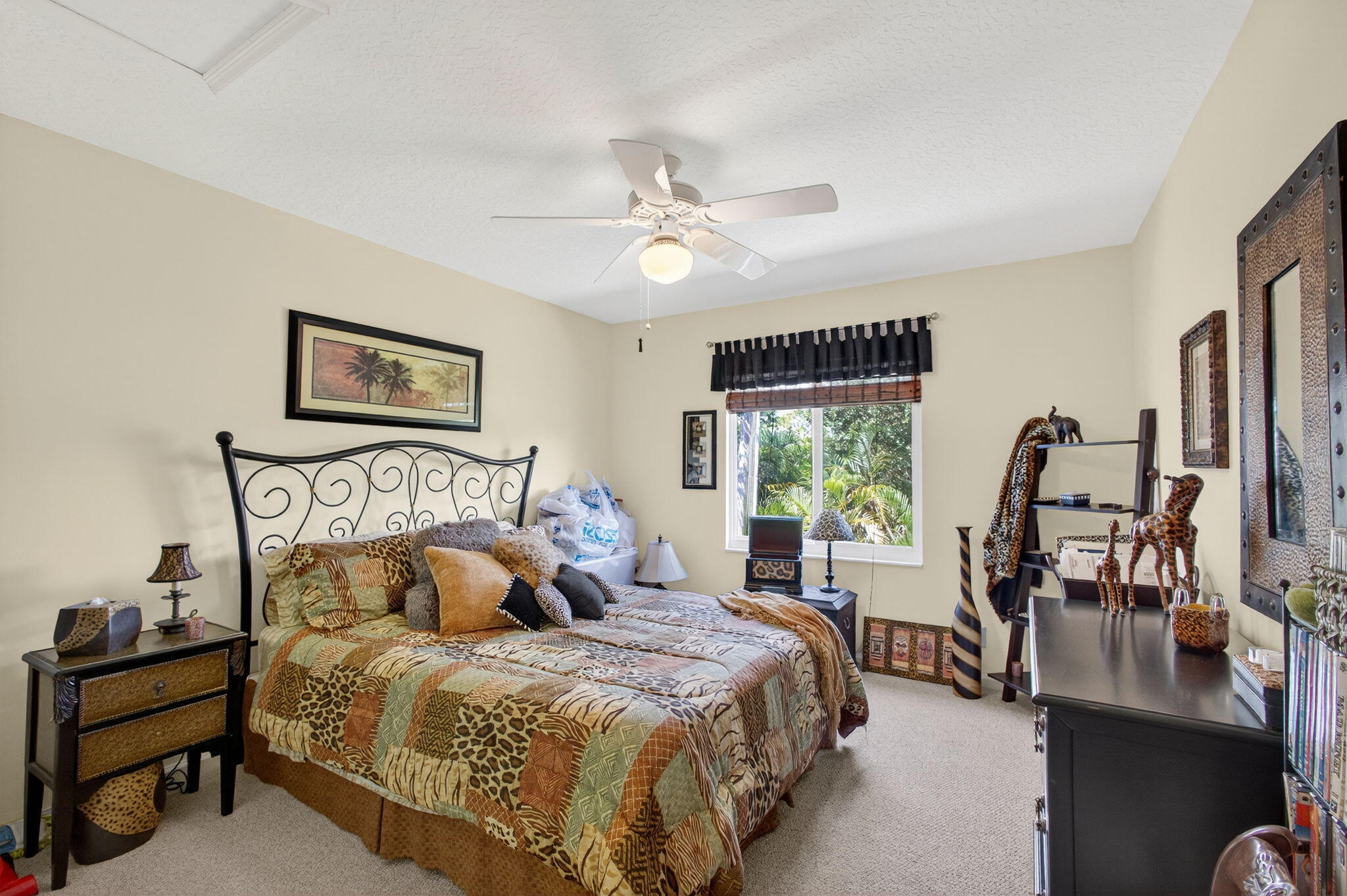 ARMOUR MANOR - Residential