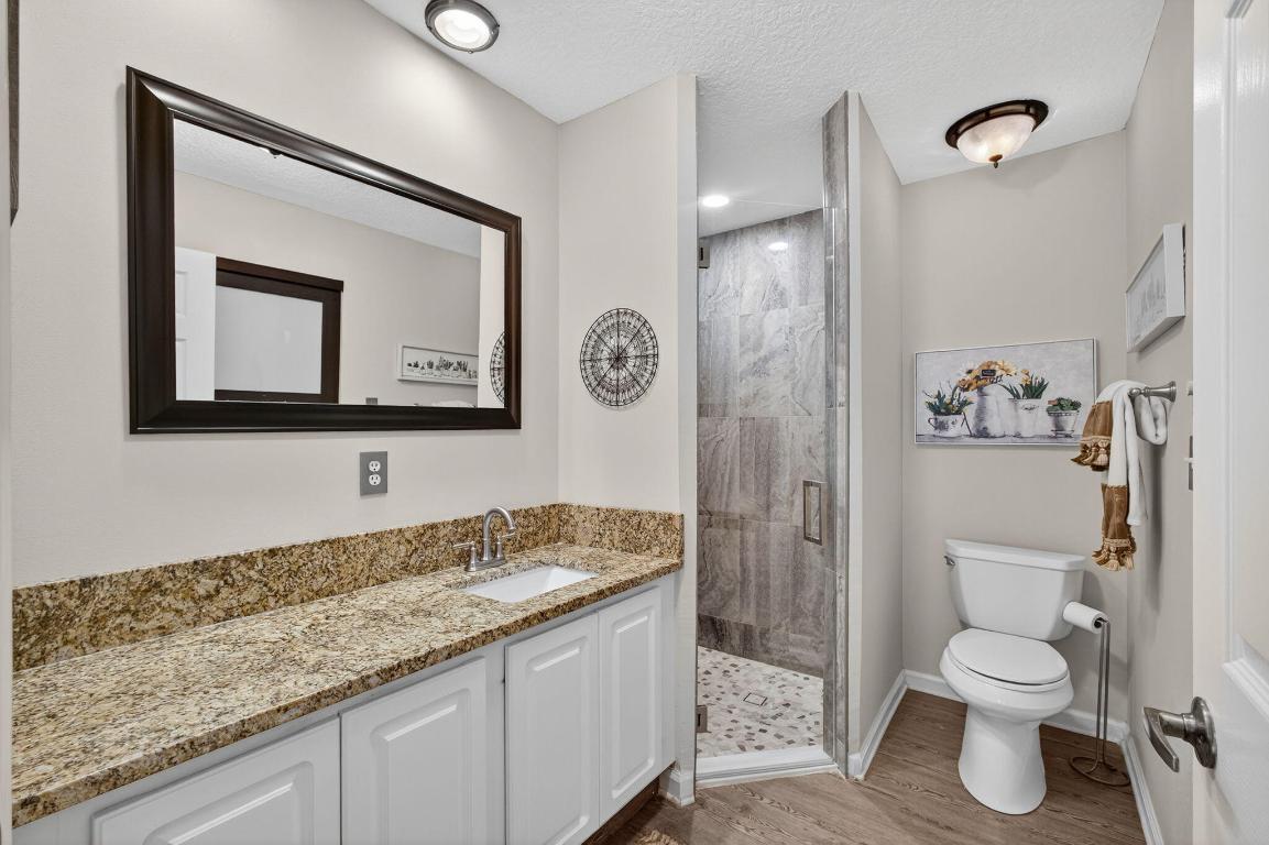 ARMOUR MANOR - Residential