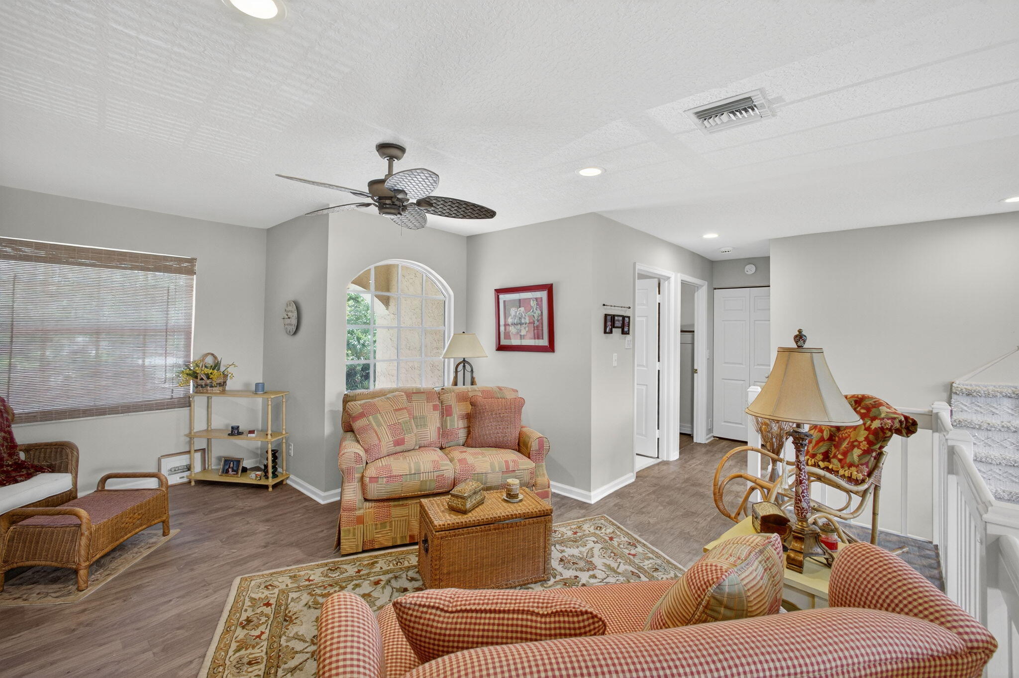 ARMOUR MANOR - Residential