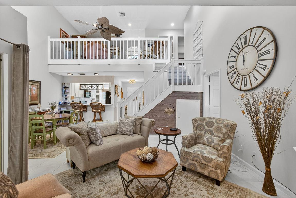 ARMOUR MANOR - Residential