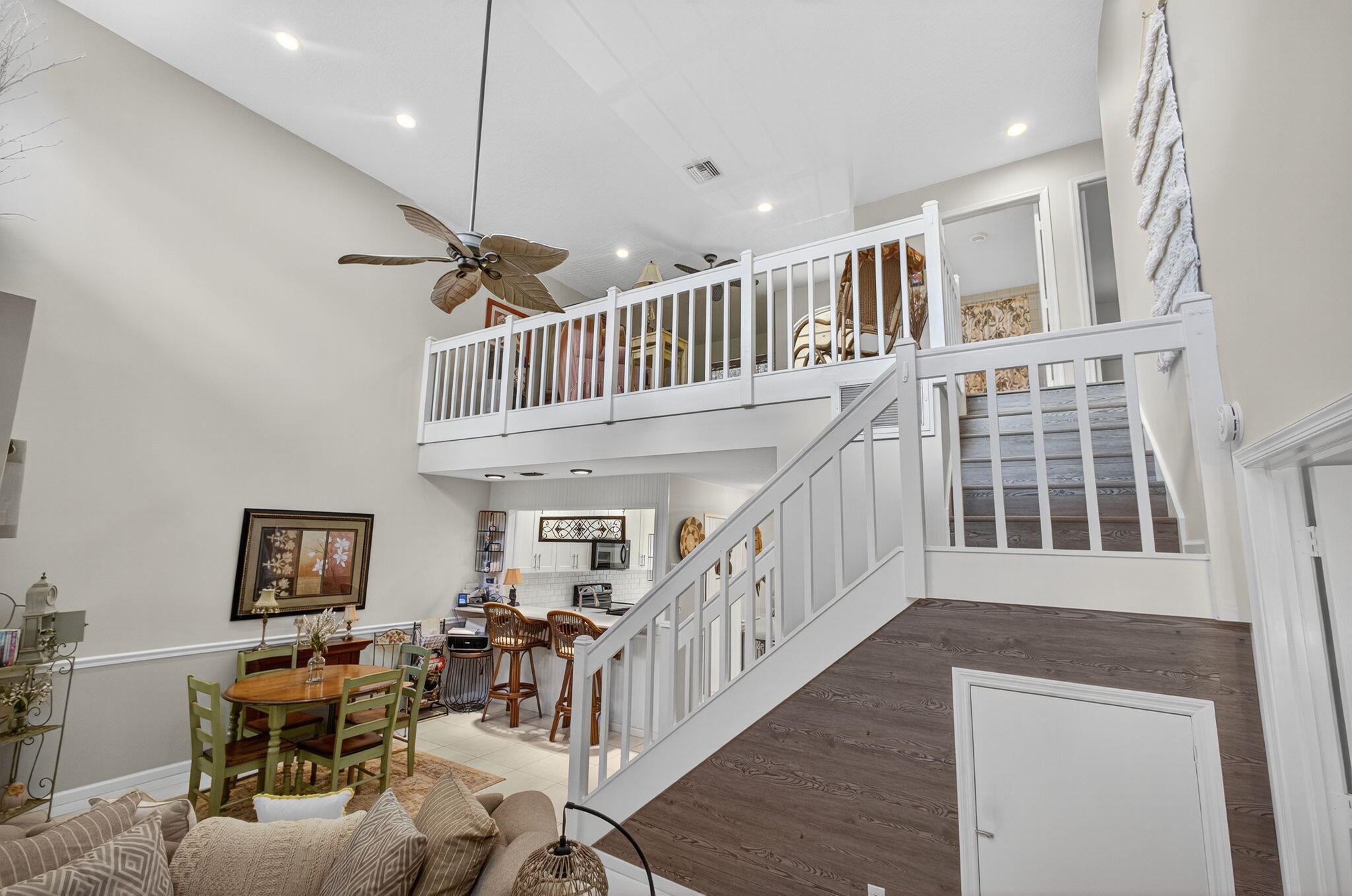 ARMOUR MANOR - Residential