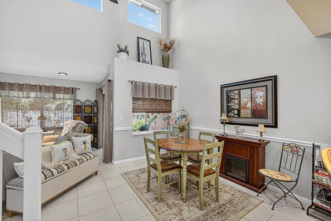 ARMOUR MANOR - Residential